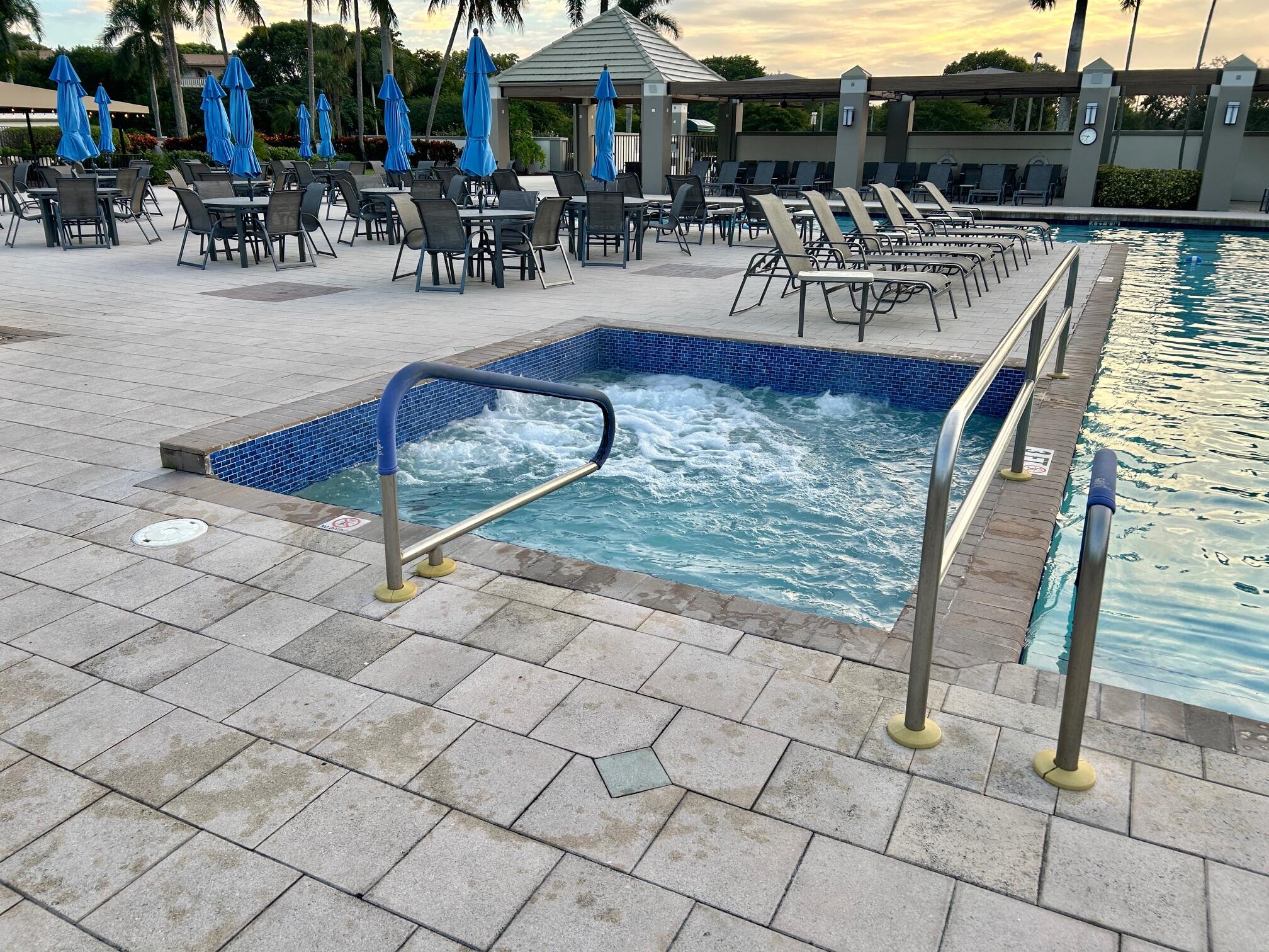 NASSAU VILLAGE WYNMOOR CONDO - Residential