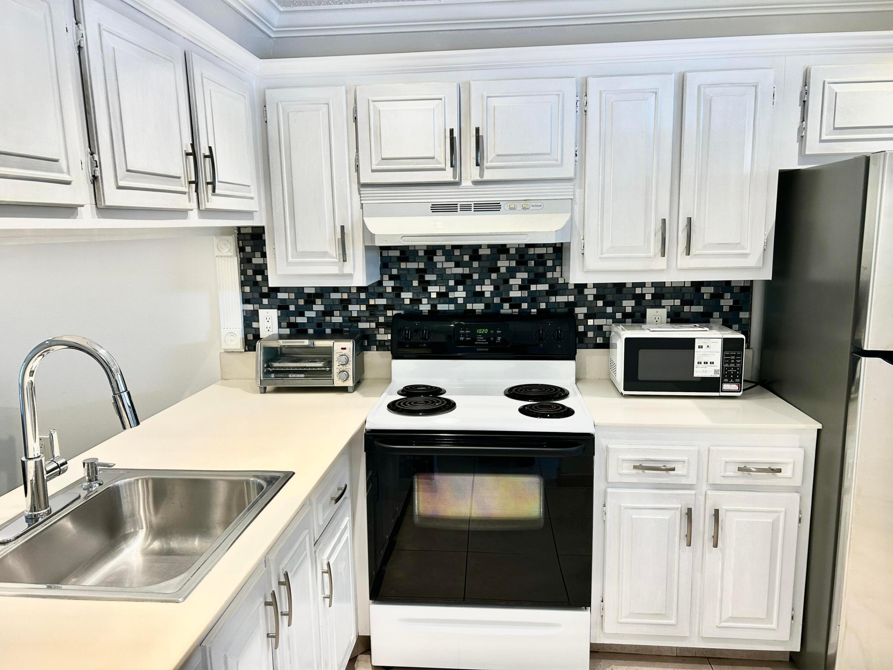 NASSAU VILLAGE WYNMOOR CONDO - Residential