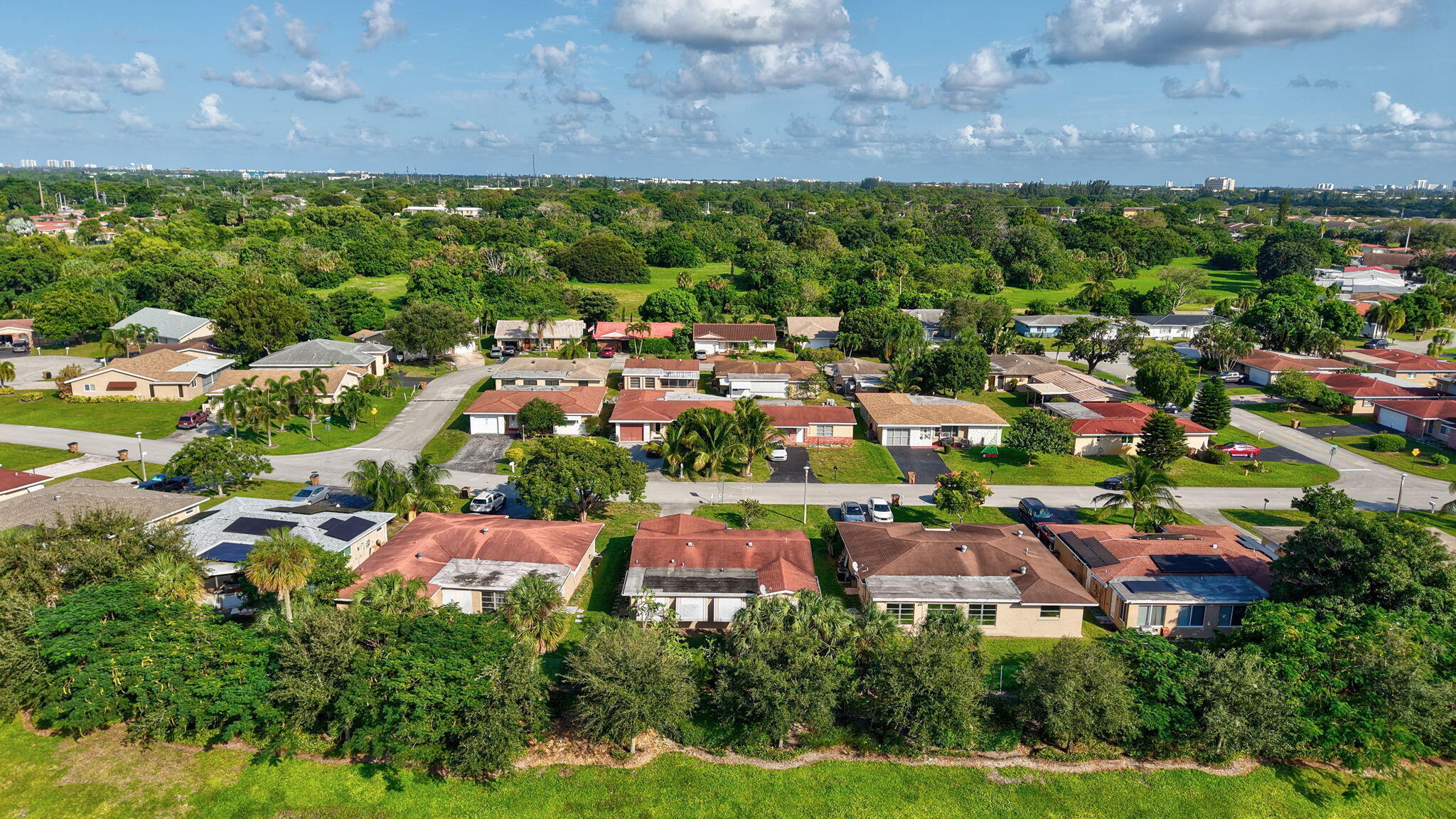 CRYSTAL LAKE 4TH SEC - Residential