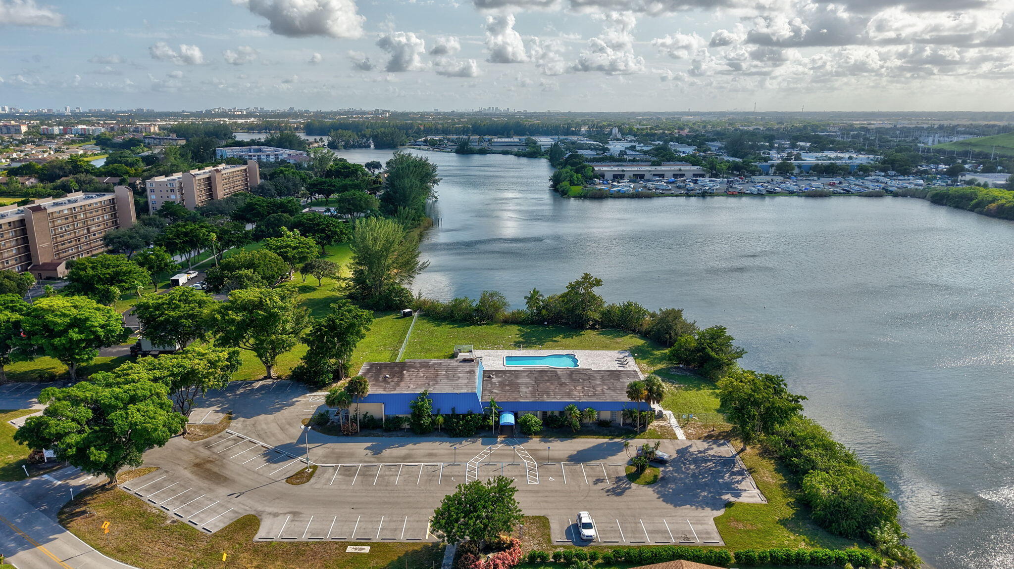 CRYSTAL LAKE 4TH SEC - Residential