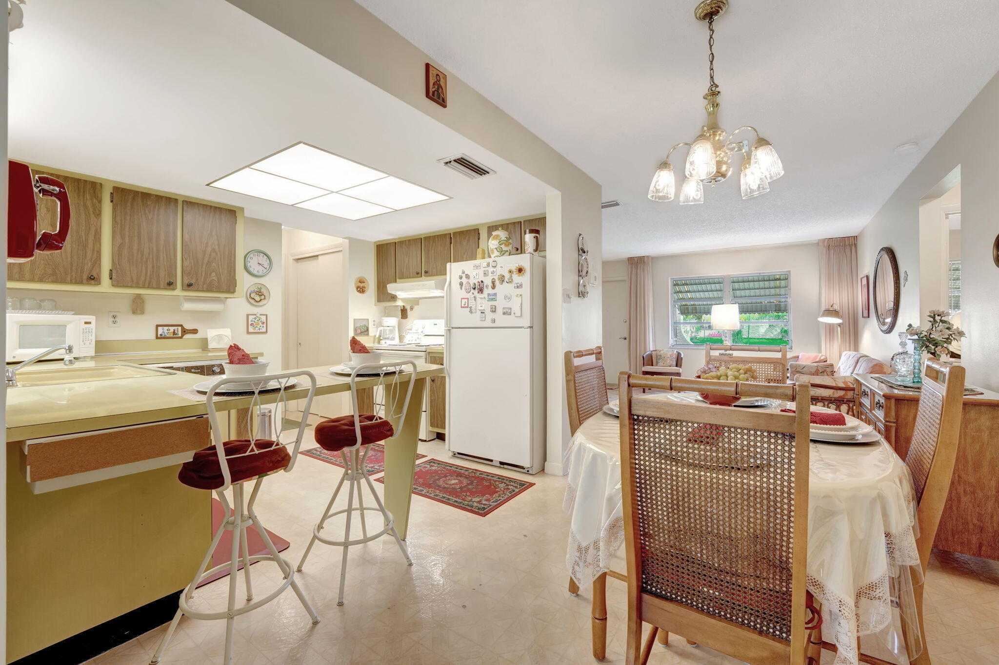 CRYSTAL LAKE 4TH SEC - Residential