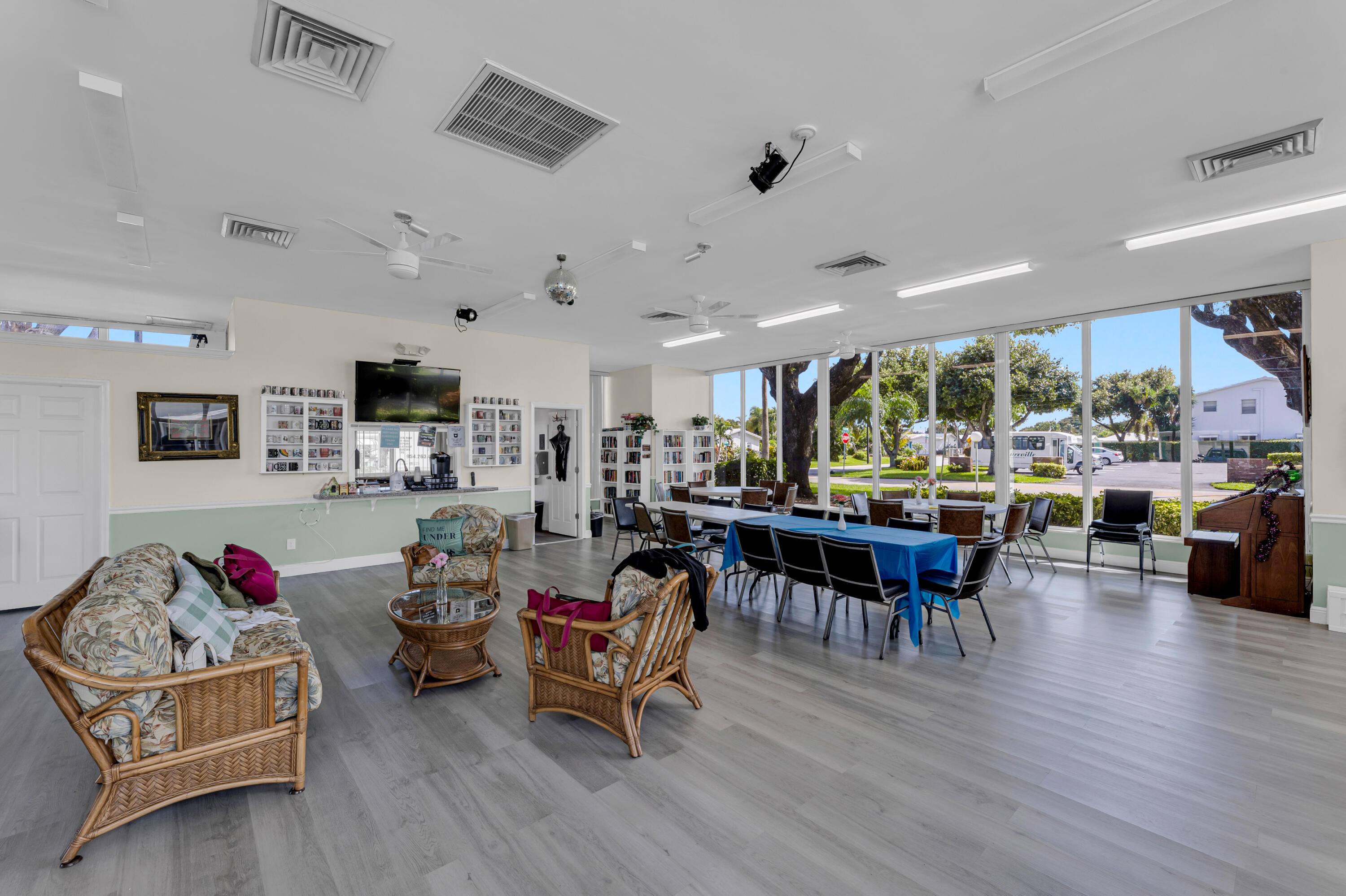 LEISUREVILLE FAIRWAY NINE CONDO - Residential
