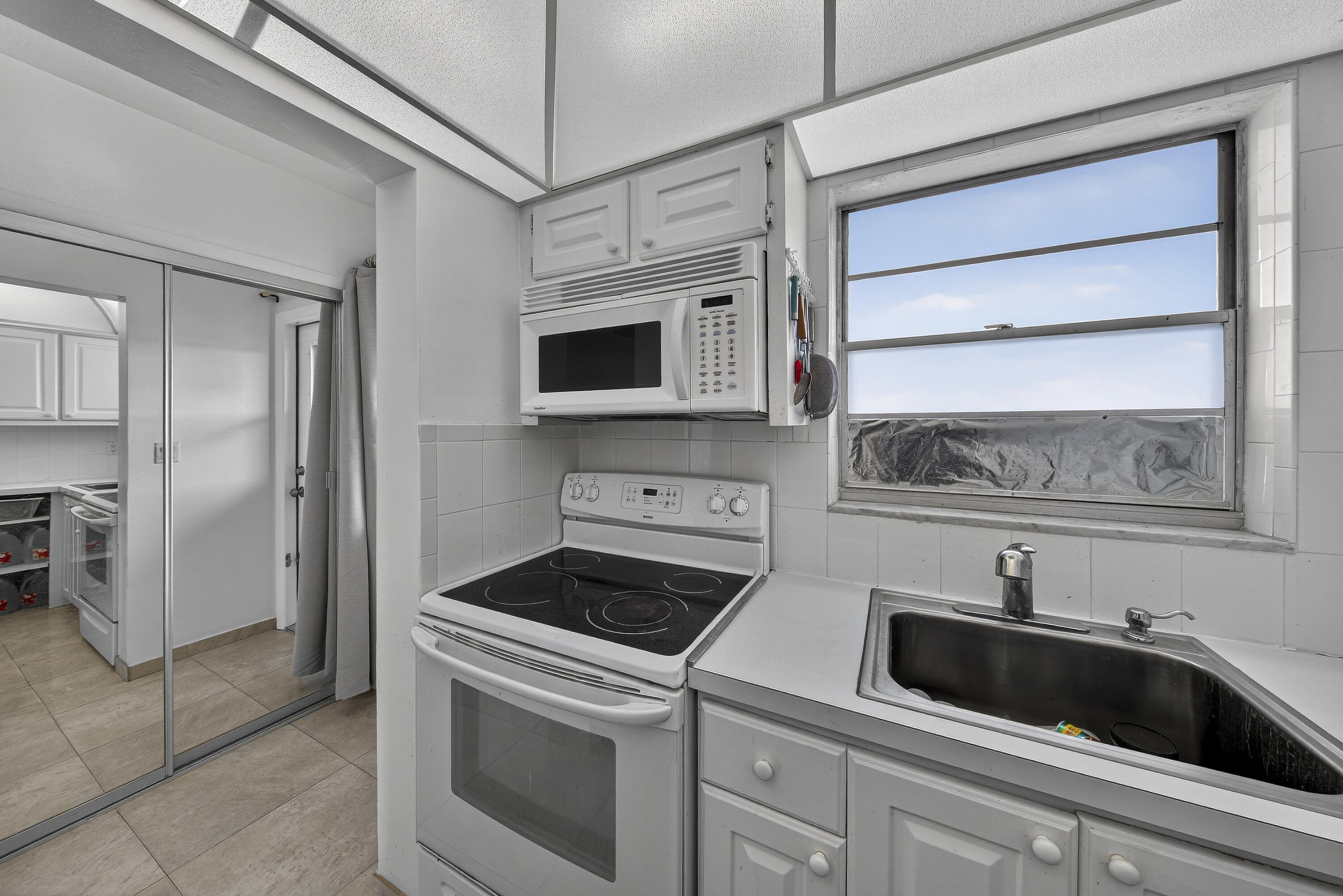 LEISUREVILLE FAIRWAY NINE CONDO - Residential