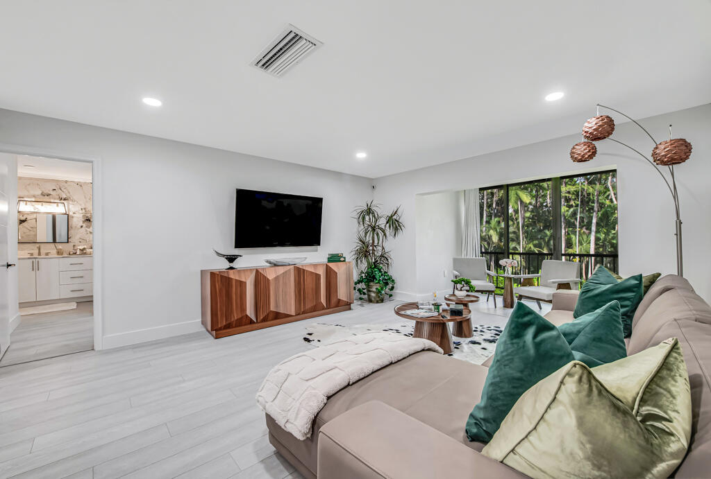 VISTAS OF BOCA LAGO CONDO - Residential