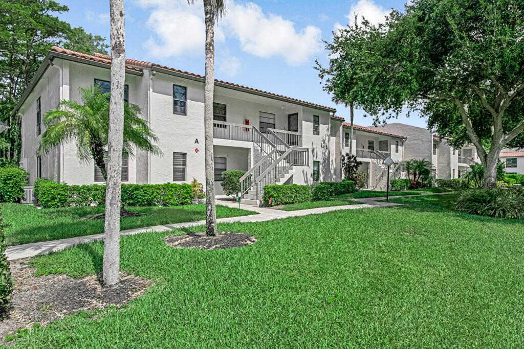 VISTAS OF BOCA LAGO CONDO - Residential