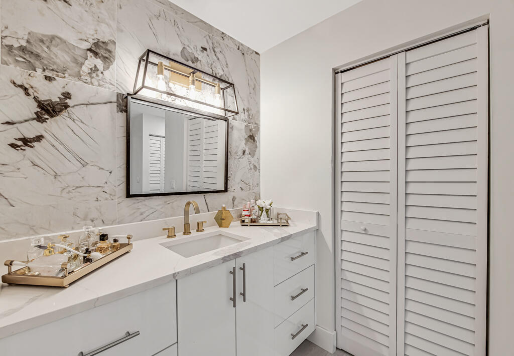 VISTAS OF BOCA LAGO CONDO - Residential