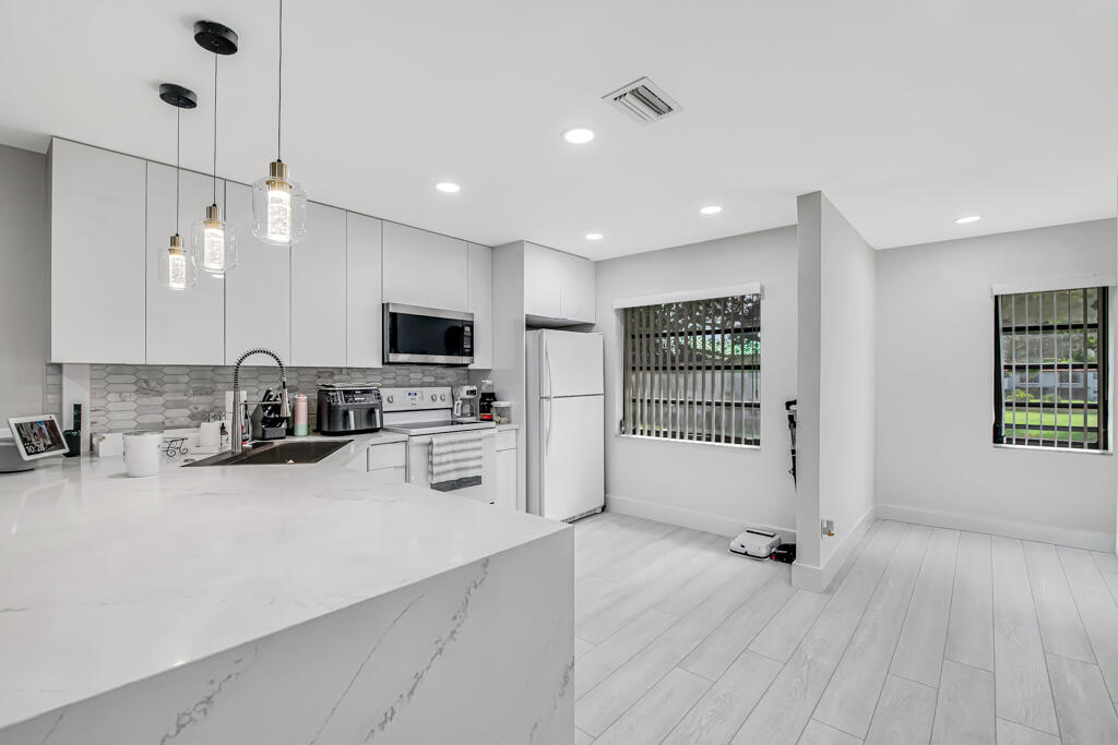 VISTAS OF BOCA LAGO CONDO - Residential