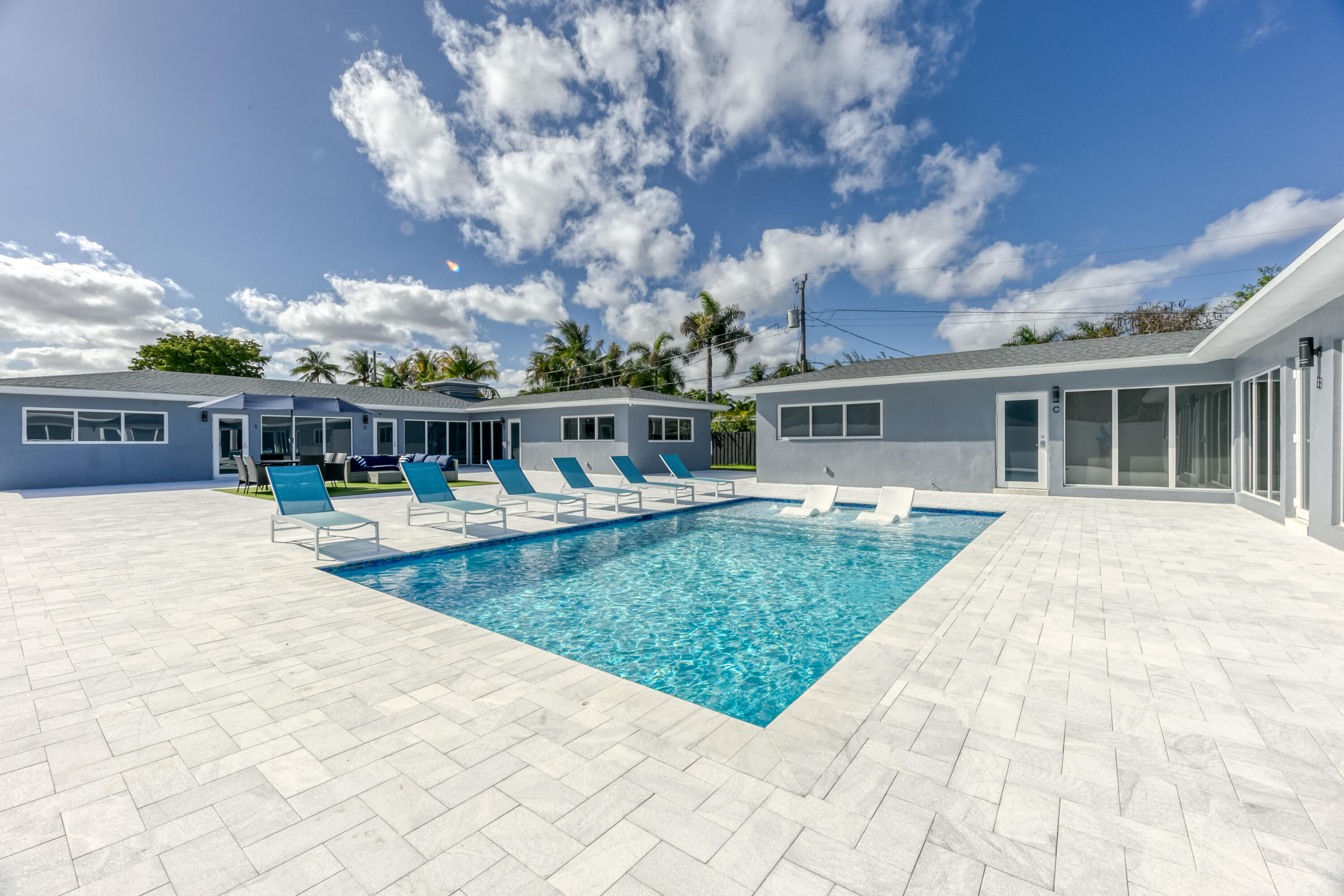 CORAL GARDENS - Residential Income