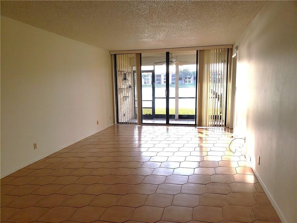 Coral Lake - Residential Lease