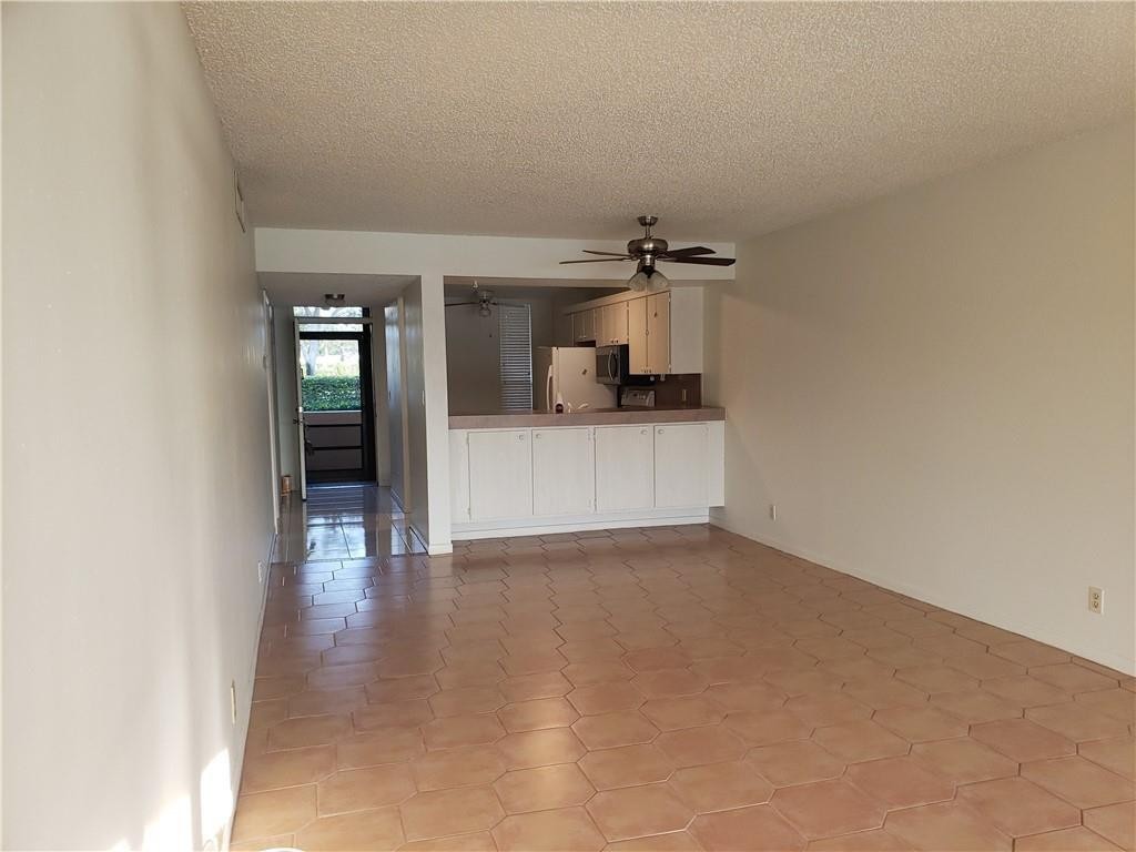 Coral Lake - Residential Lease