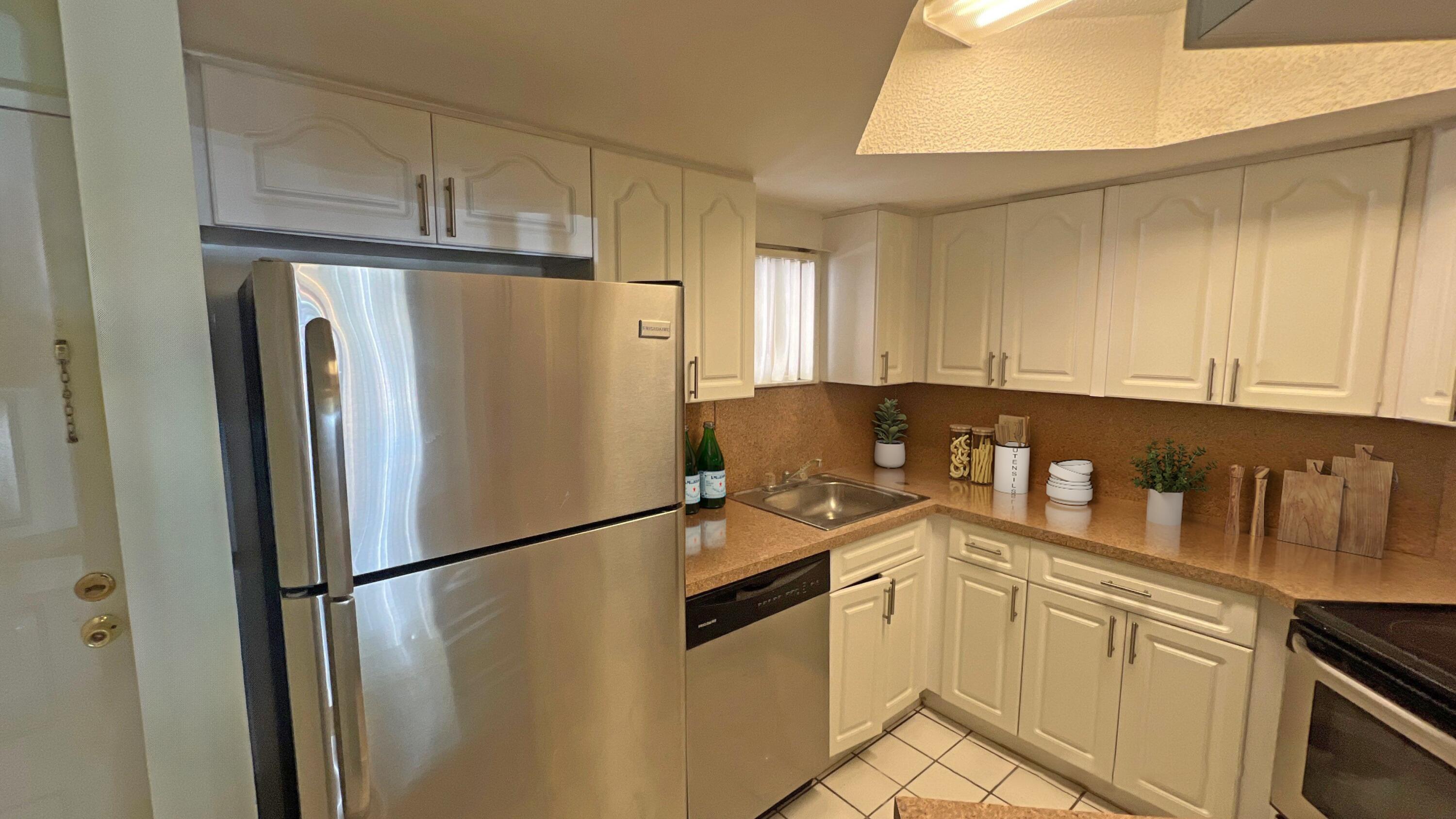 LAS VISTAS AT DORAL CONDO - Residential Lease