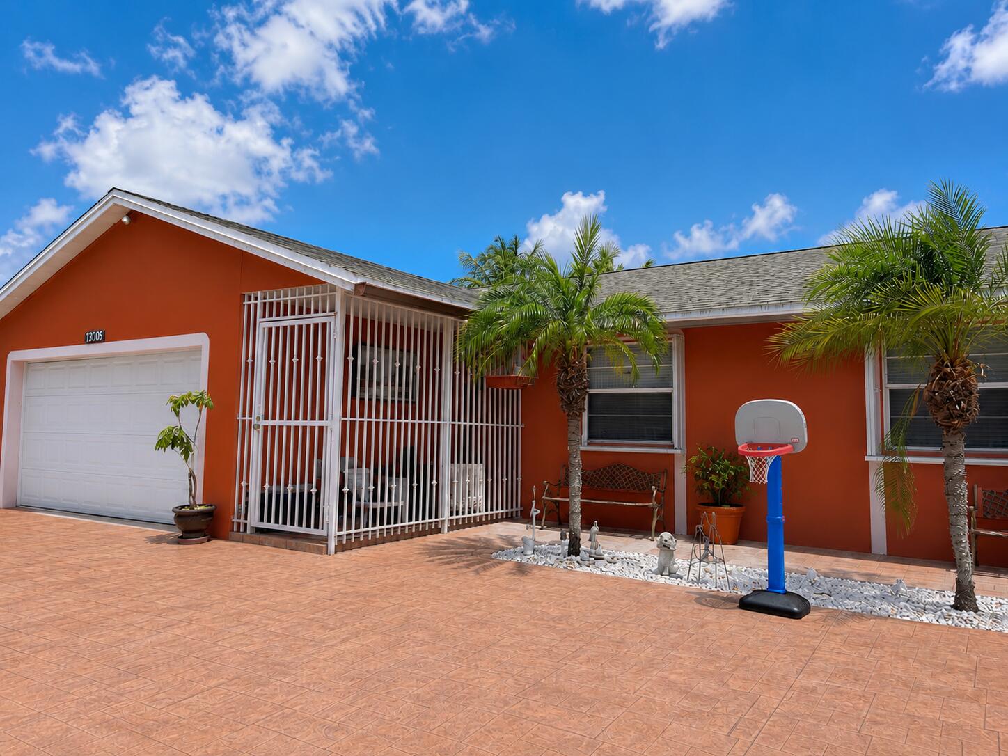 MEADOW WOOD MANOR SEC 6 - Residential