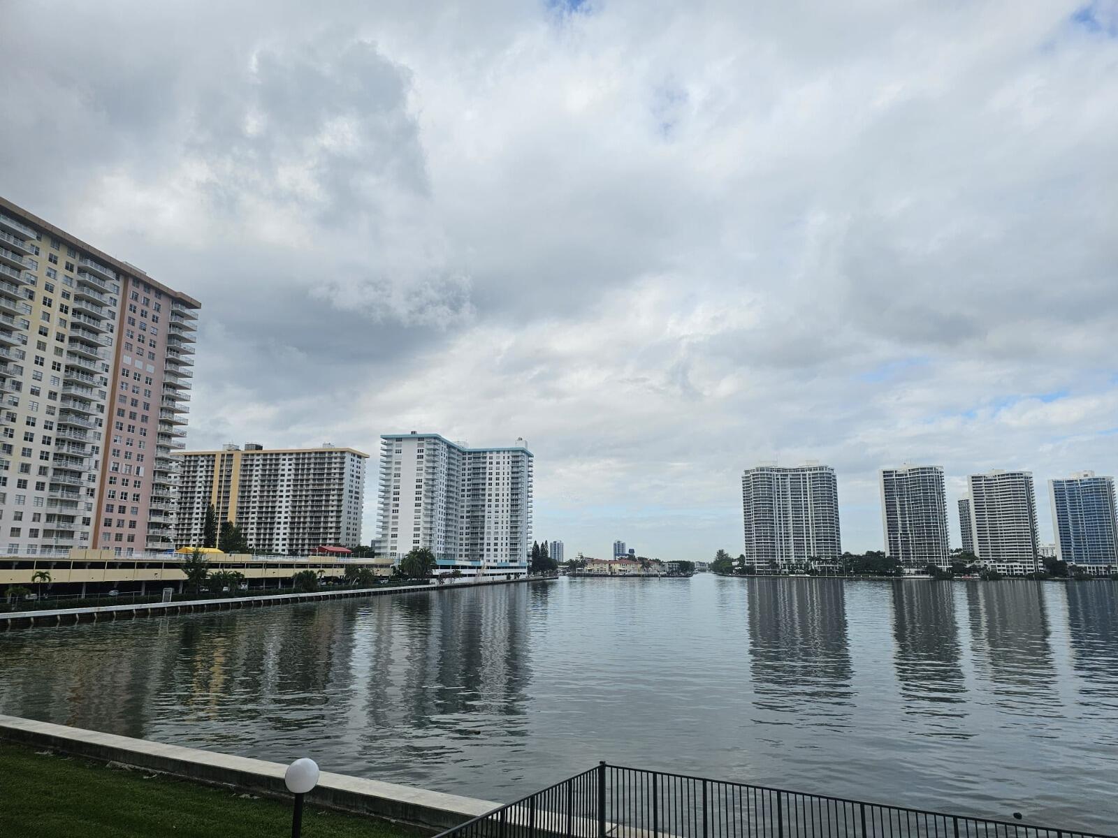 FAIRVIEW HOUSE CONDO - Residential Lease