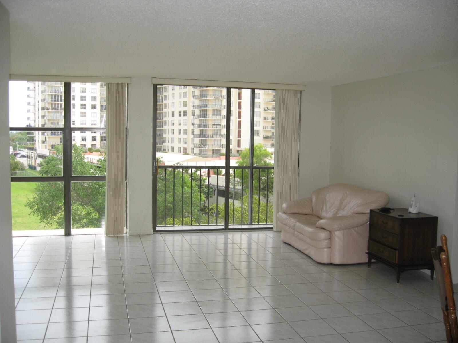 FAIRVIEW HOUSE CONDO - Residential Lease