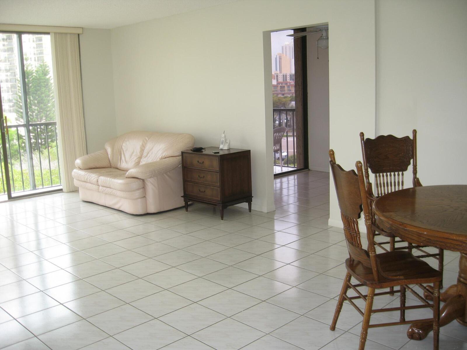 FAIRVIEW HOUSE CONDO - Residential Lease