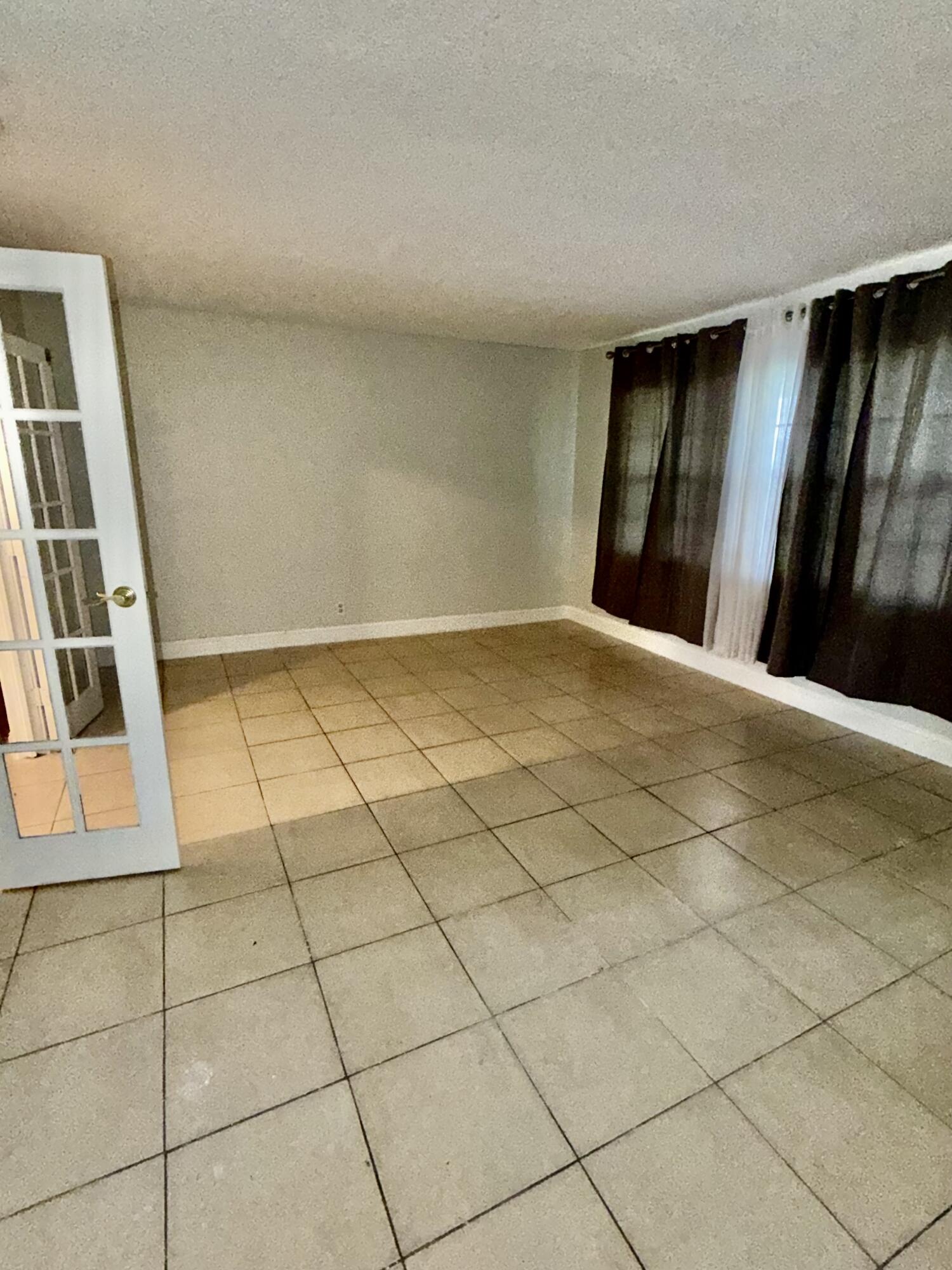 SPANISH ISLES PL II - Residential Lease