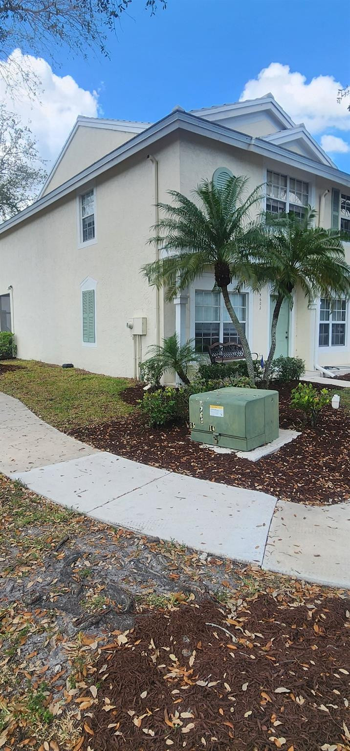 CORAL REEF CLUB - Residential