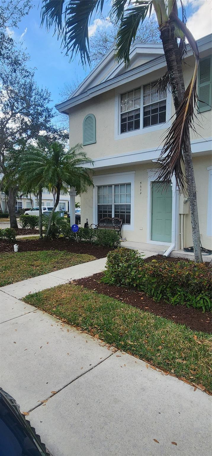 CORAL REEF CLUB - Residential