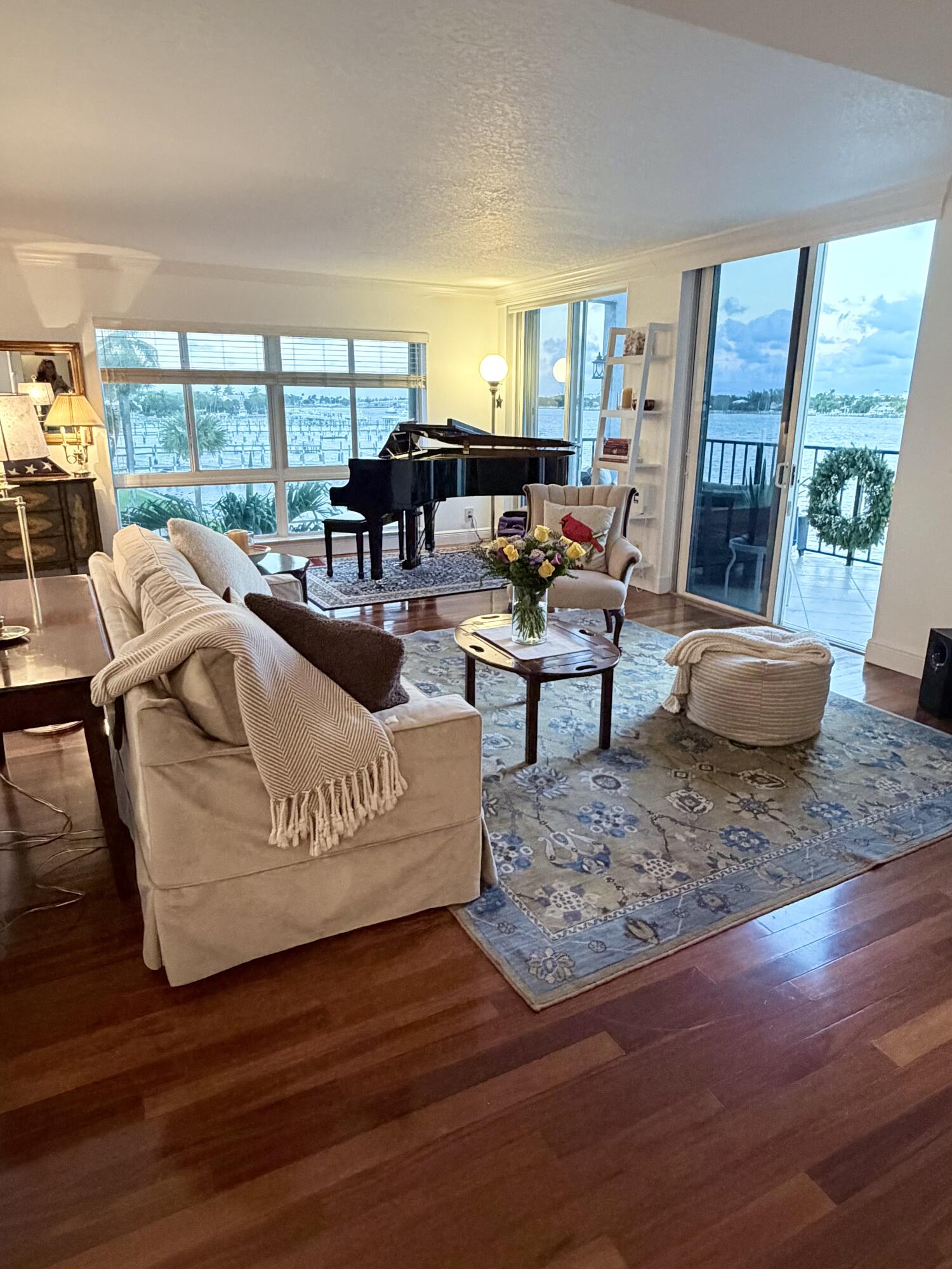 JAMES PLACE CONDO - Residential