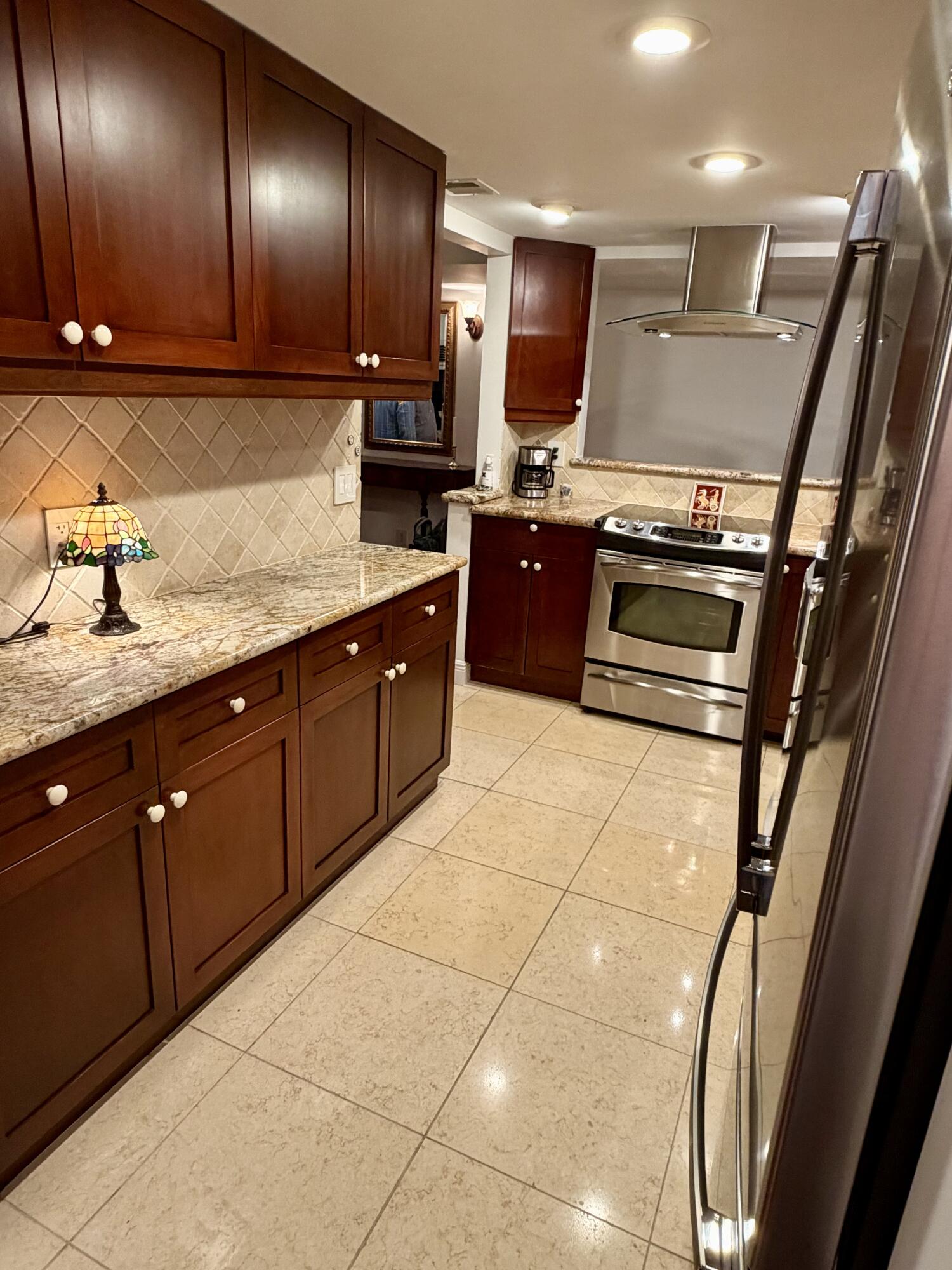 JAMES PLACE CONDO - Residential