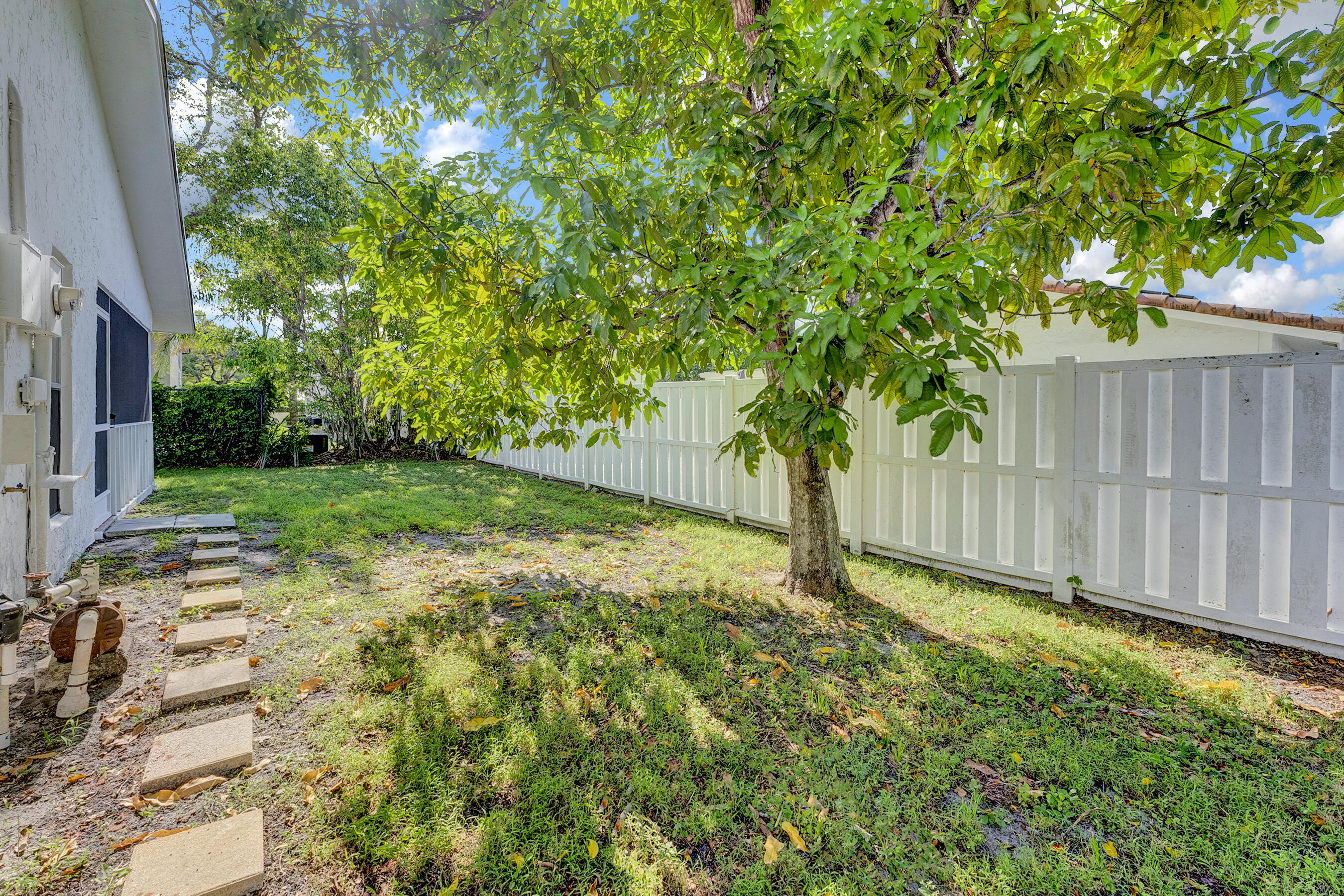 CORAL SPRINGS COUNTRY CLUB WEST - Residential