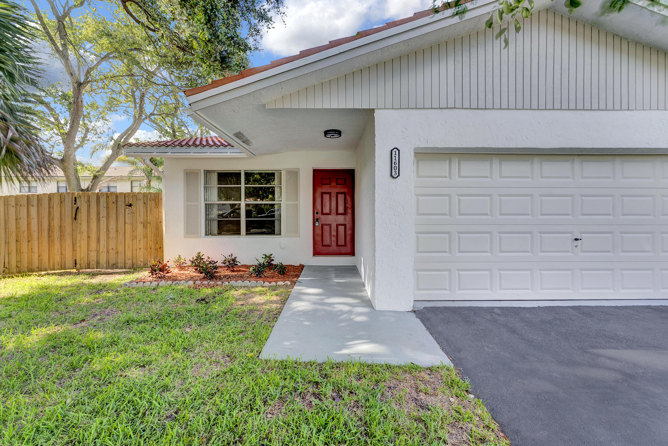 CORAL SPRINGS COUNTRY CLUB WEST - Residential