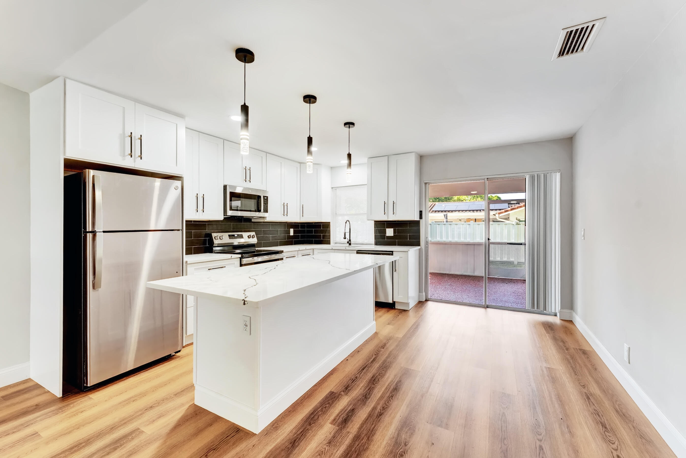 CORAL SPRINGS COUNTRY CLUB WEST - Residential