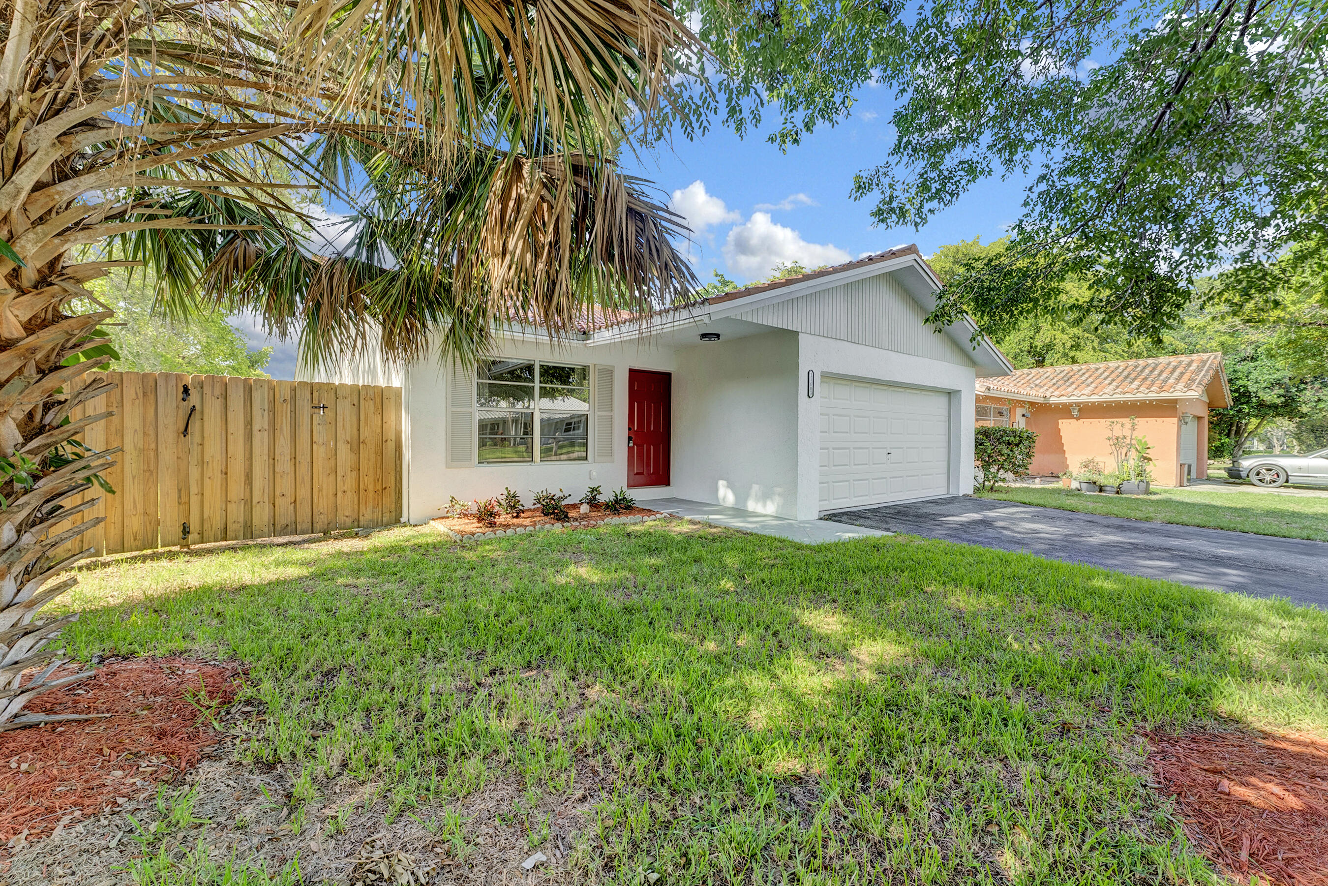 CORAL SPRINGS COUNTRY CLUB WEST - Residential