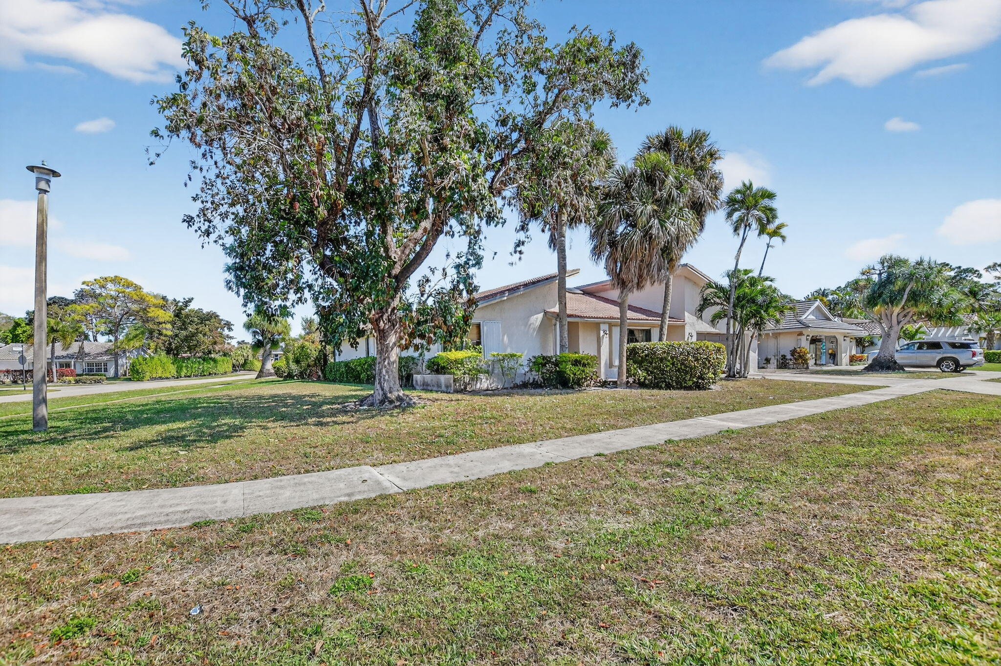 THORNHILL GREEN - Residential