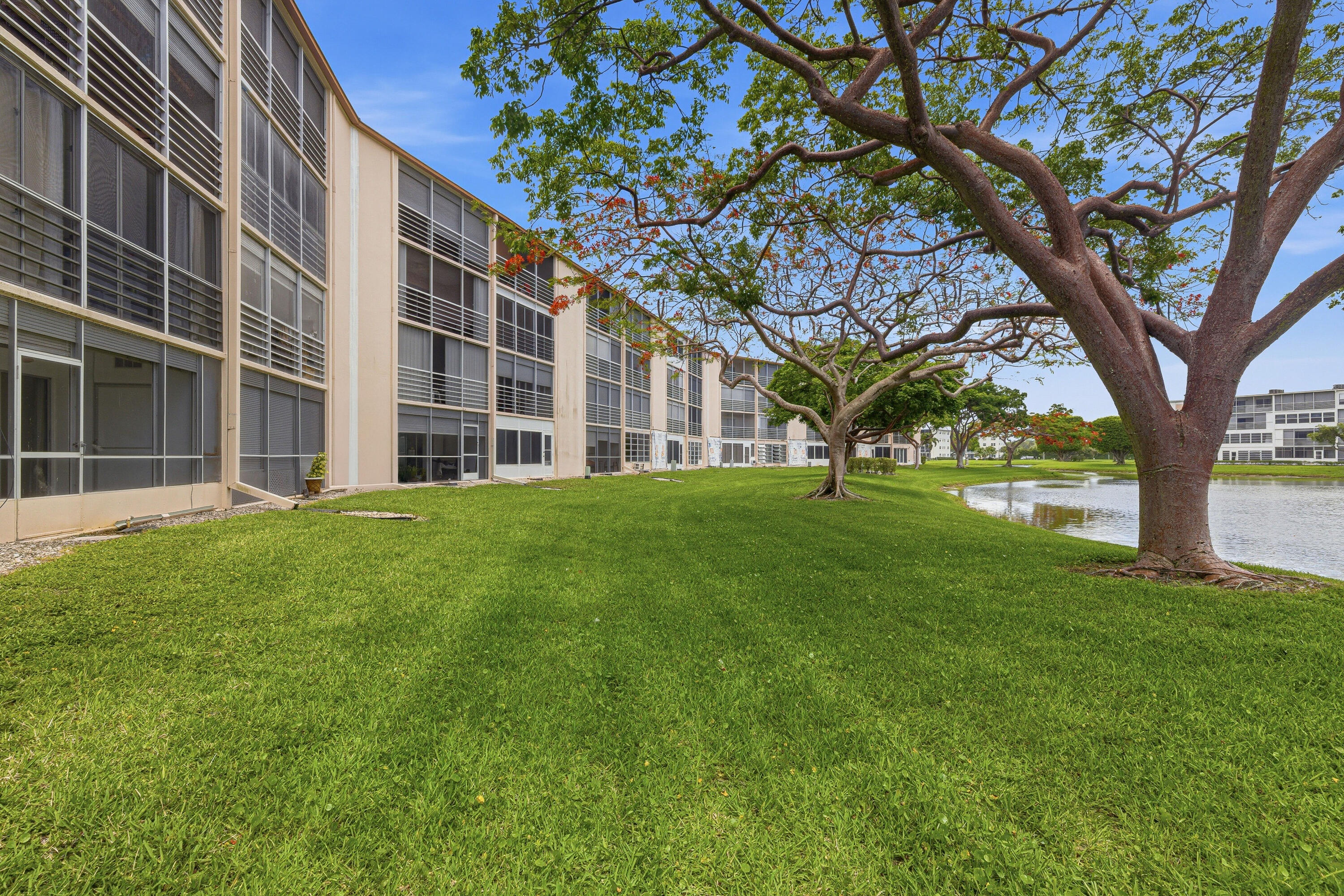 NEWCASTLE AT CENTURY VILLAGE CONDO - Residential Lease
