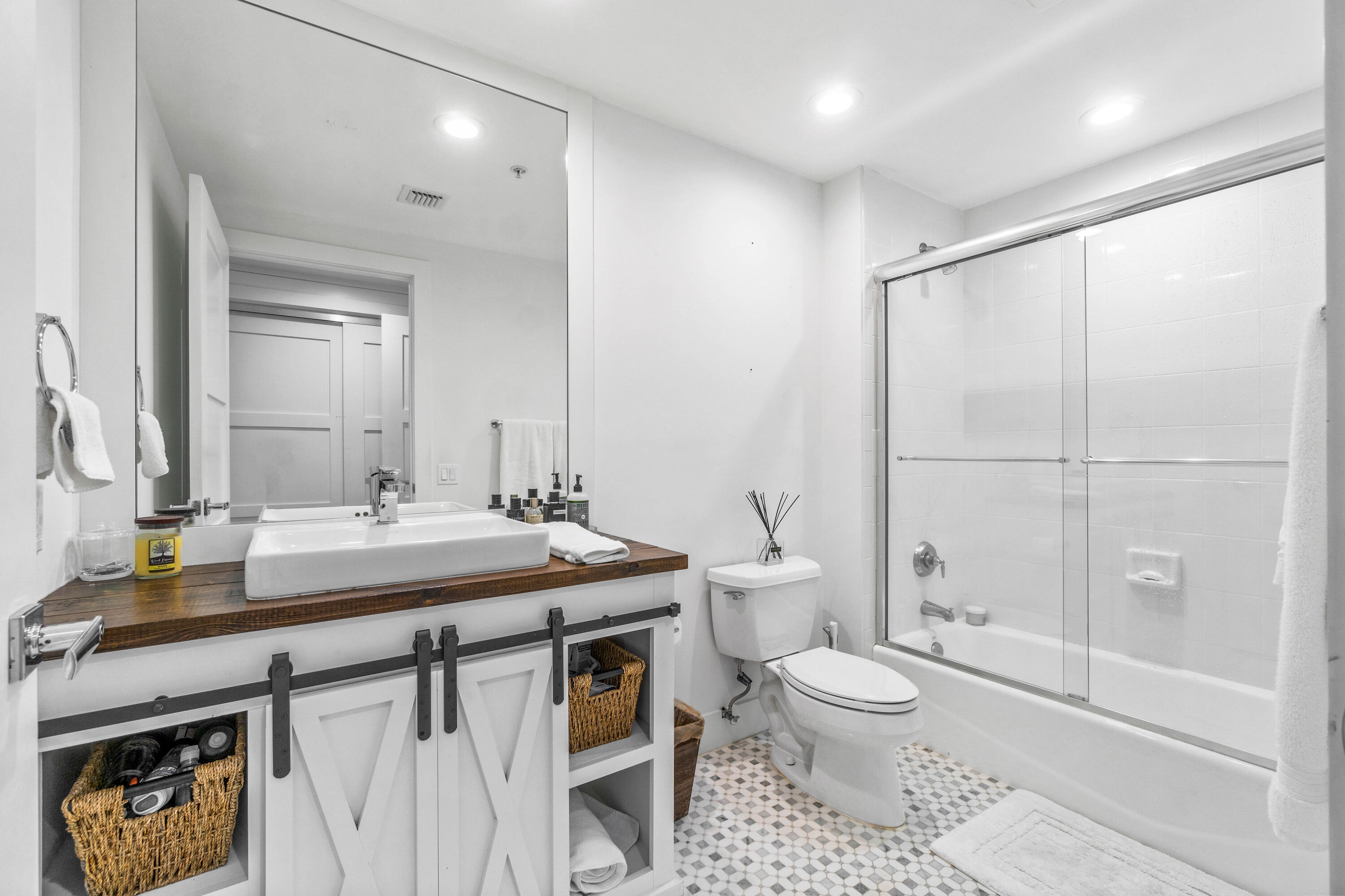 POINTE AT JUPITER YACHT CLUB CONDO - Residential Lease