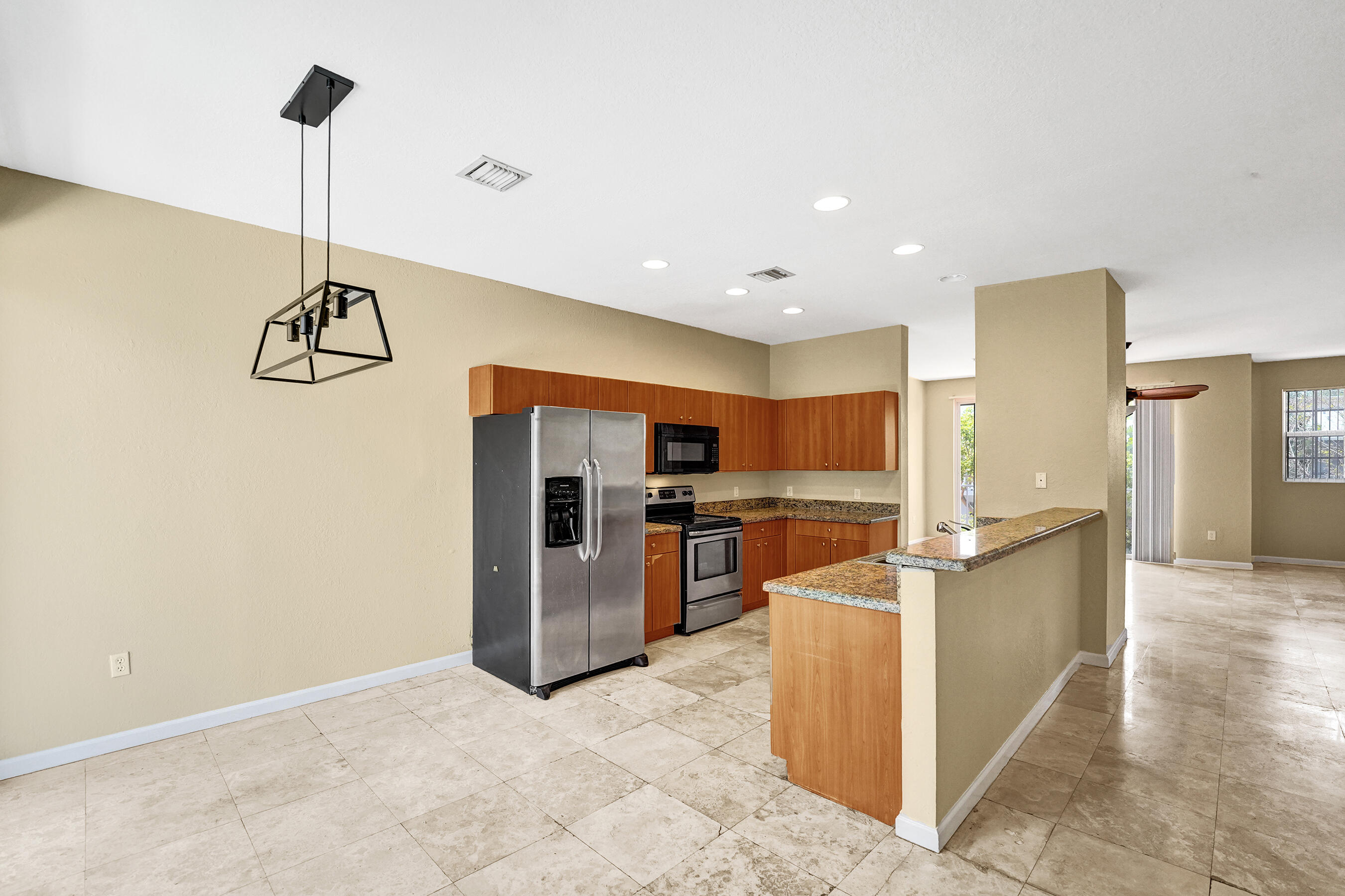 HIGHLAND ESTATES - Residential