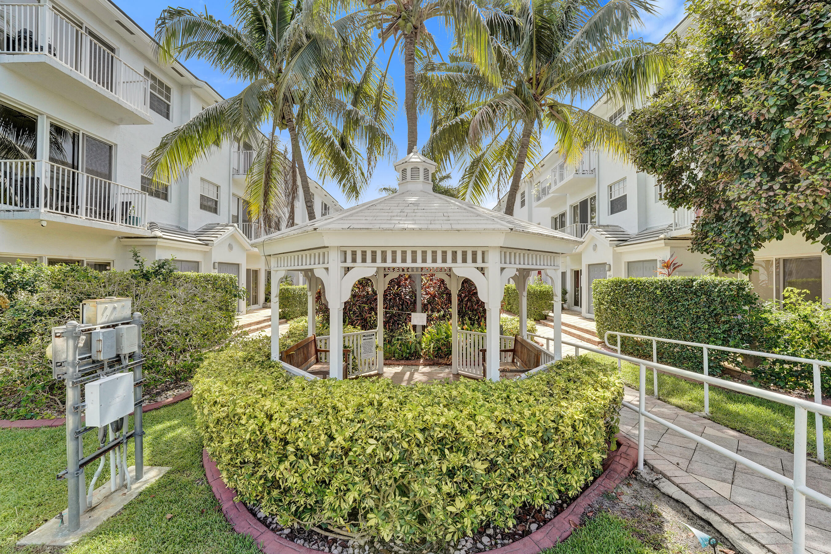 HIGHLAND ESTATES - Residential