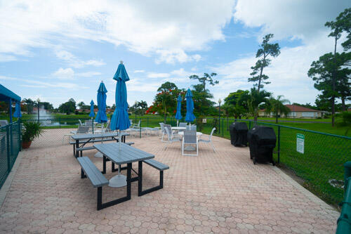 HIGH POINT OF DELRAY SEC 7 CONDO - Residential