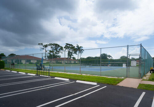 HIGH POINT OF DELRAY SEC 7 CONDO - Residential