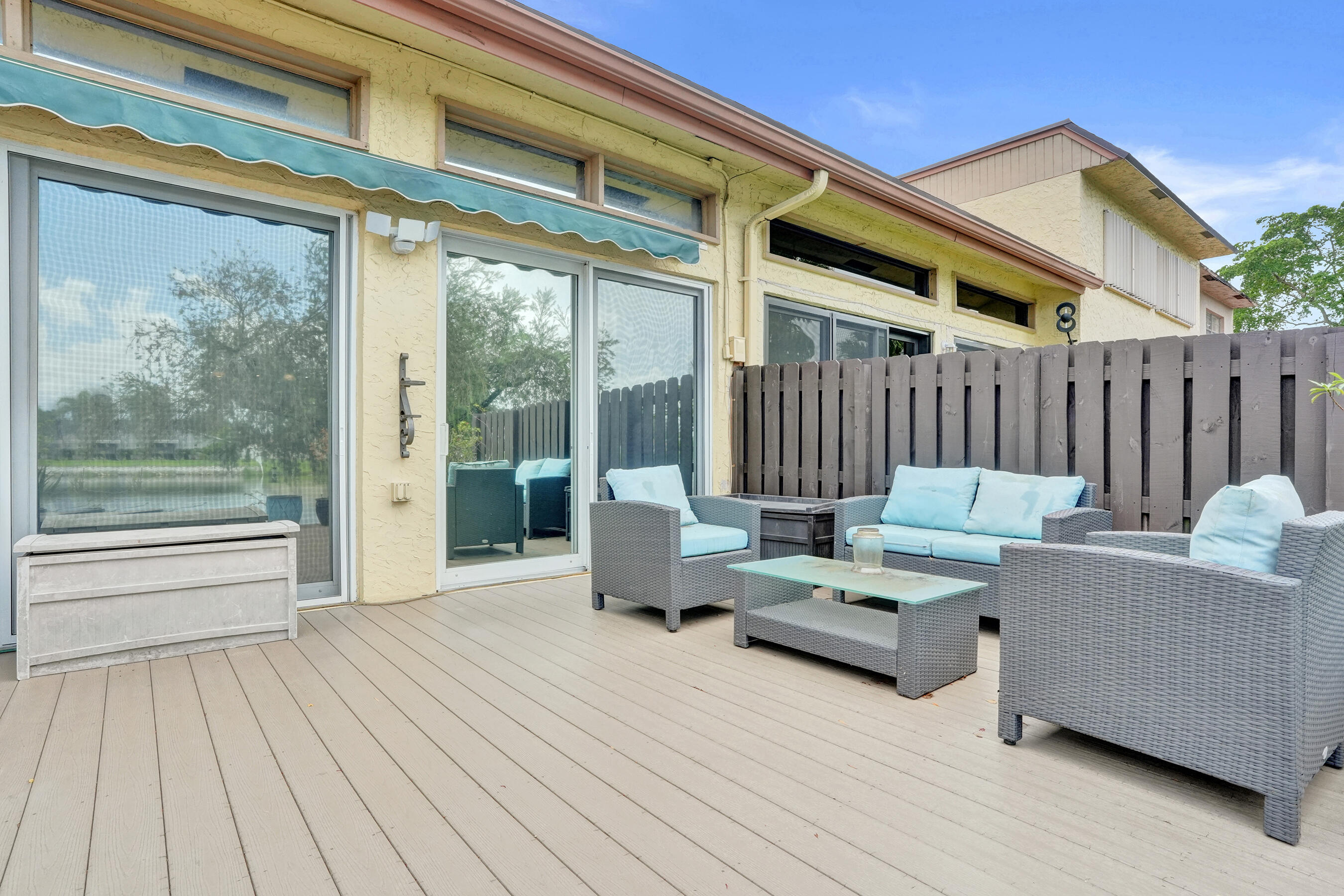 VILLAS OF PLANTATION - Residential