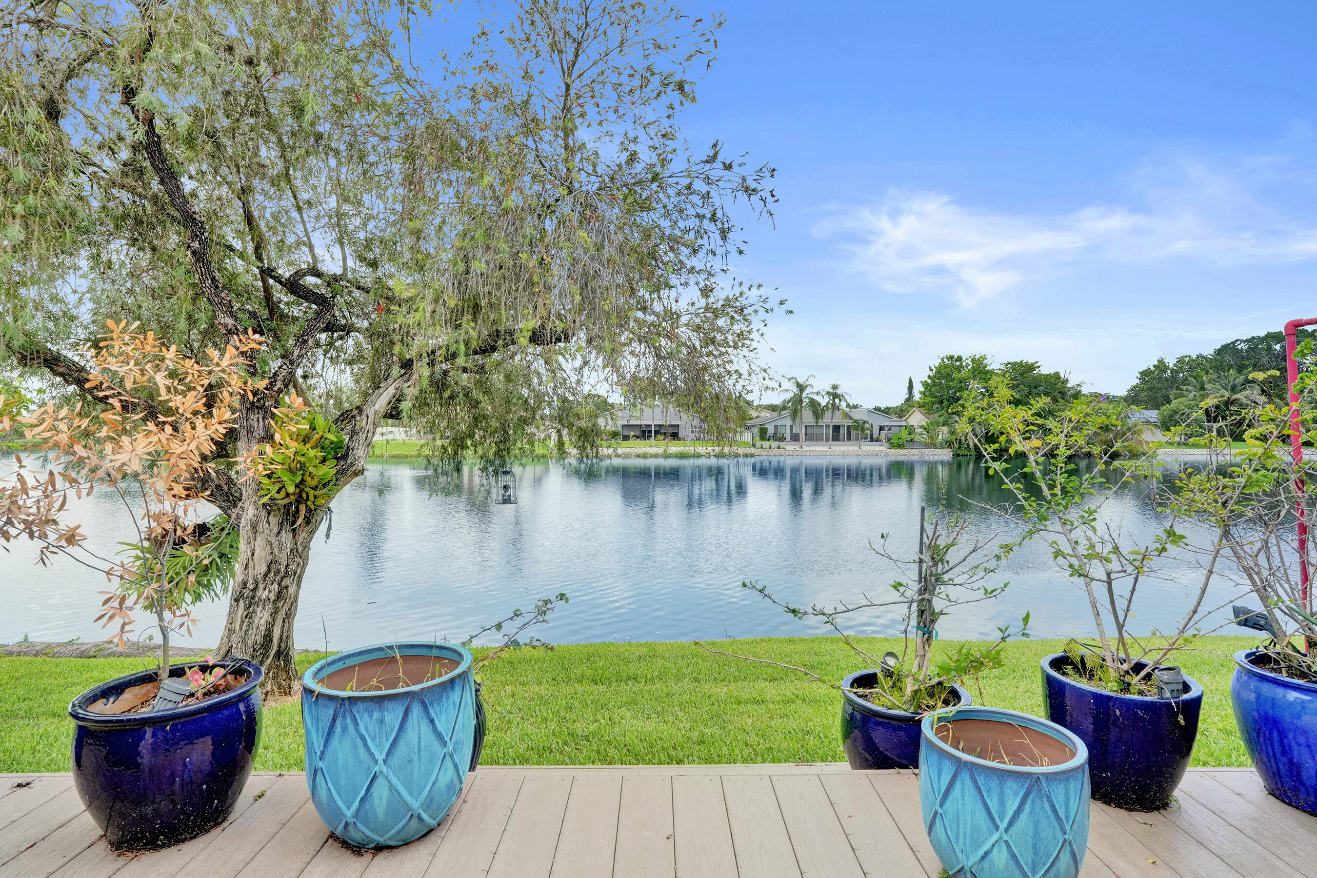 VILLAS OF PLANTATION - Residential