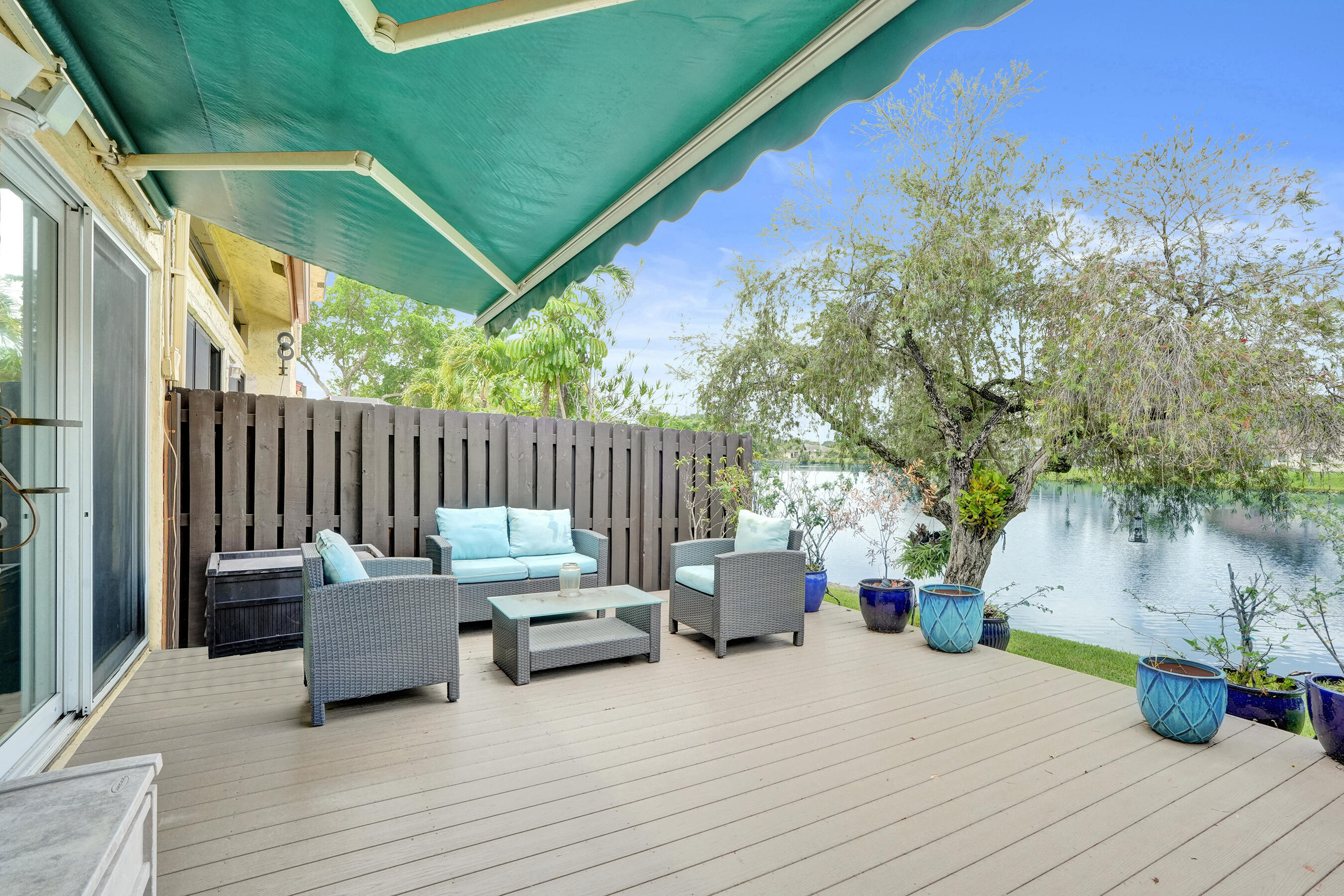 VILLAS OF PLANTATION - Residential