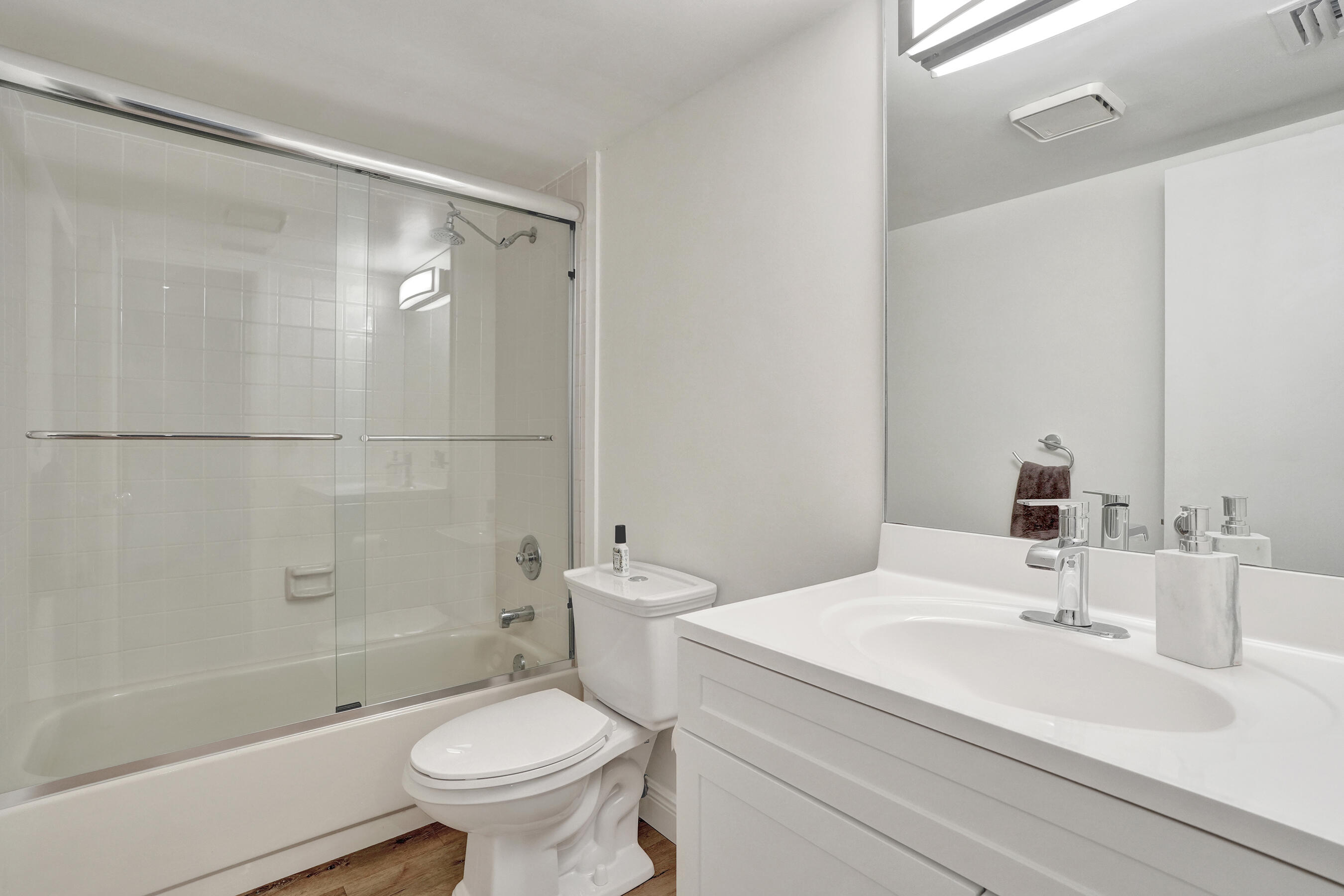 VILLAS OF PLANTATION - Residential