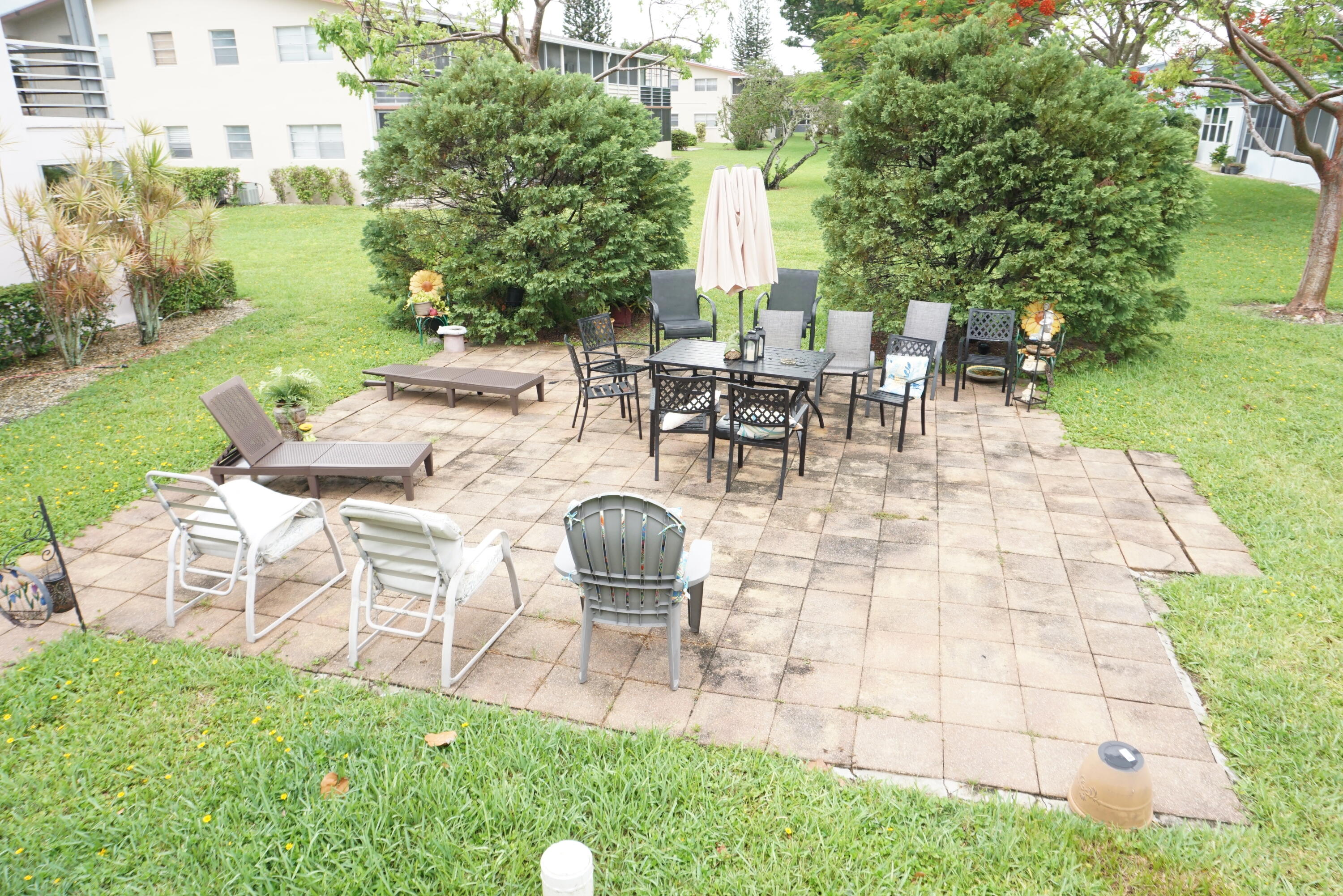 CENTURY VILLAGE- UPDATED CONDO +DISHWASHER & MICRO - Residential Lease