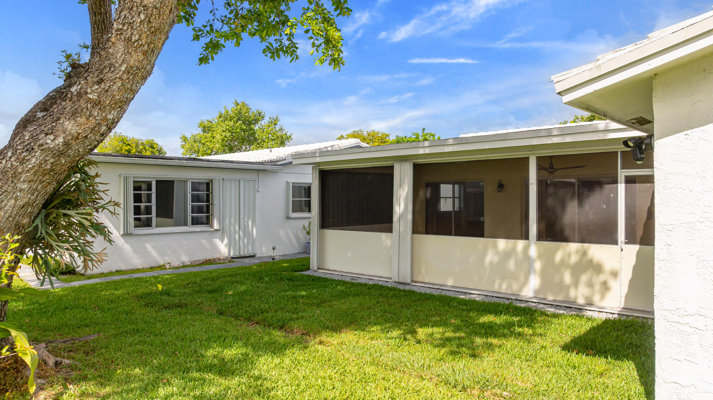 Lauderdale West - Residential