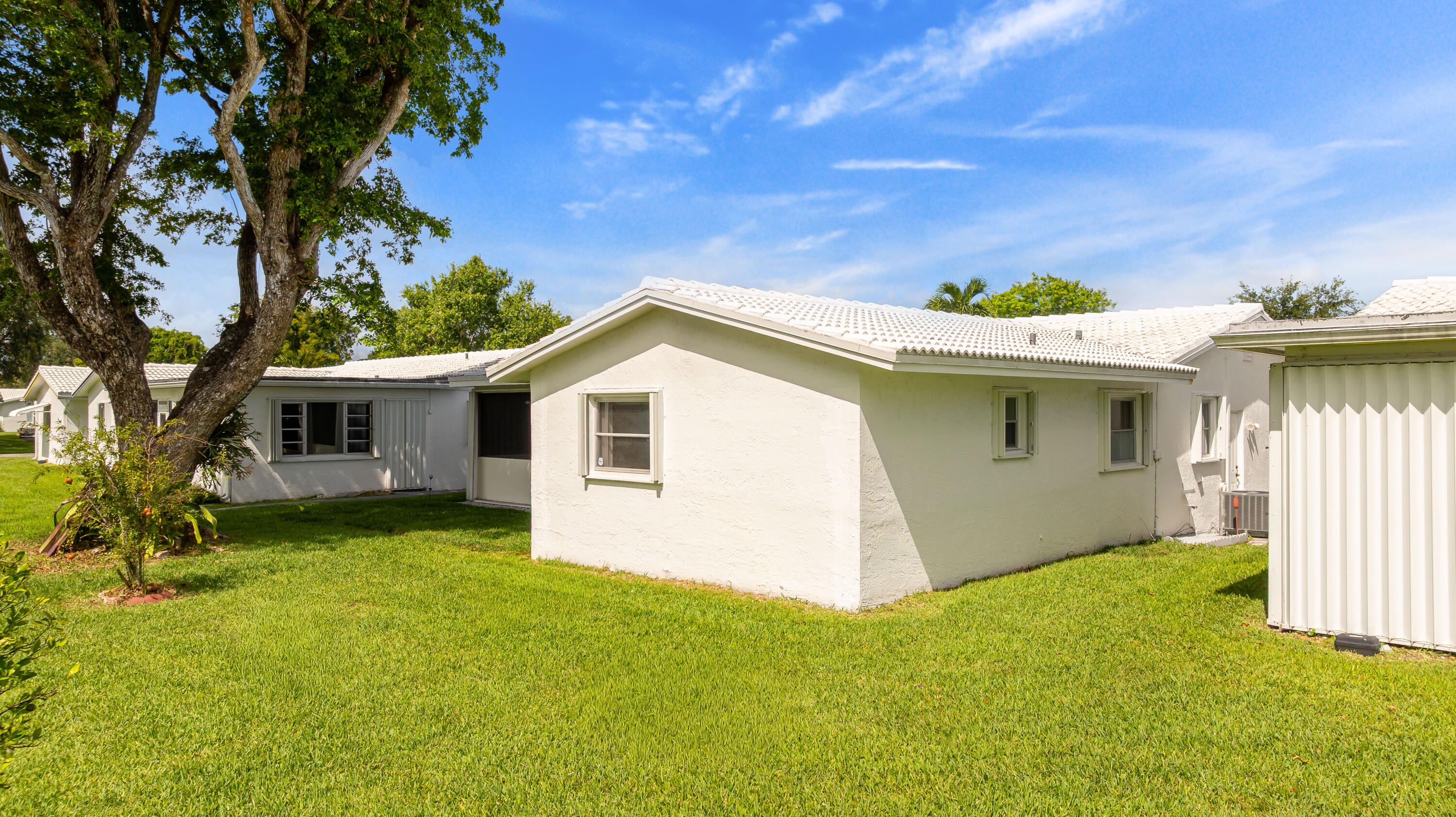 Lauderdale West - Residential
