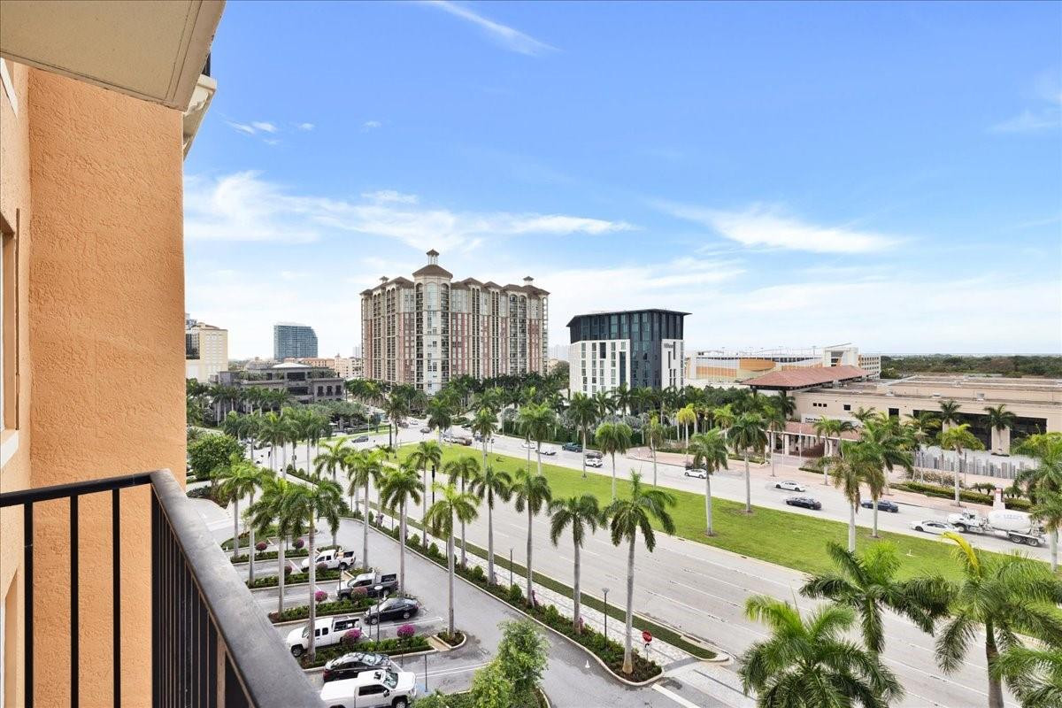TOWER CONDO AT CITYPLACE - Residential Lease