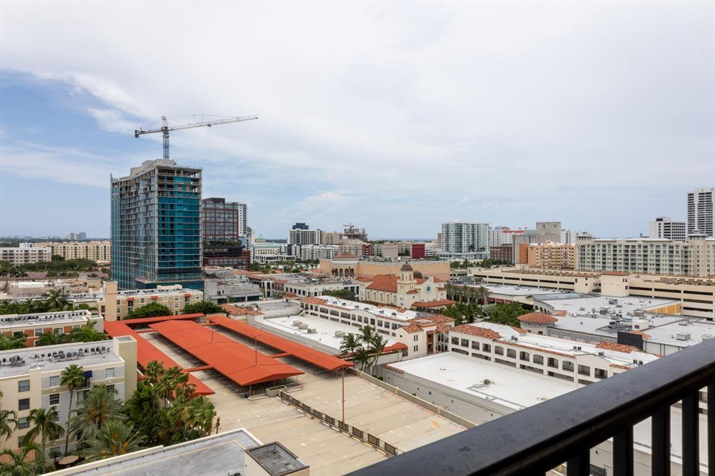 TOWER CONDO AT CITYPLACE - Residential Lease