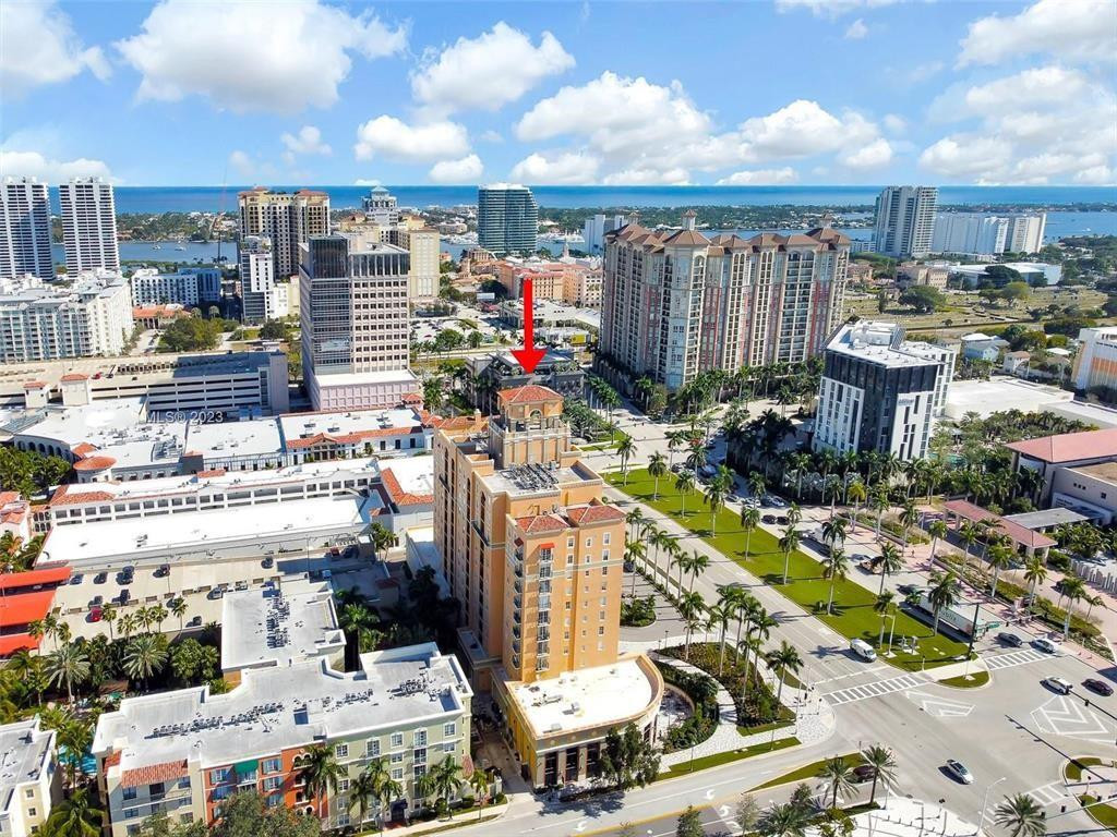 TOWER CONDO AT CITYPLACE - Residential Lease