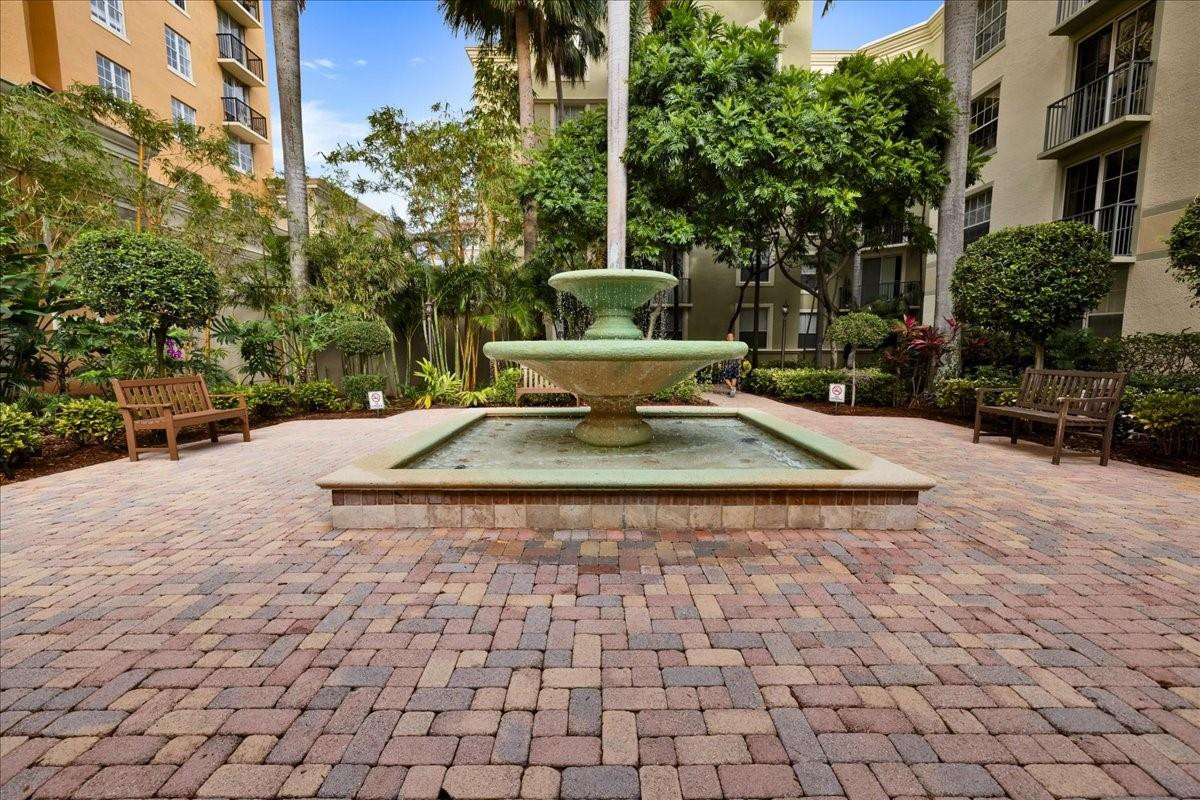 TOWER CONDO AT CITYPLACE - Residential Lease