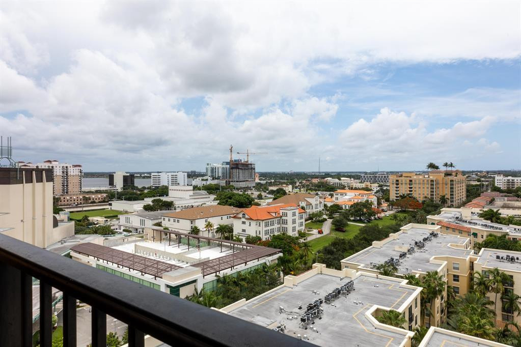 TOWER CONDO AT CITYPLACE - Residential Lease