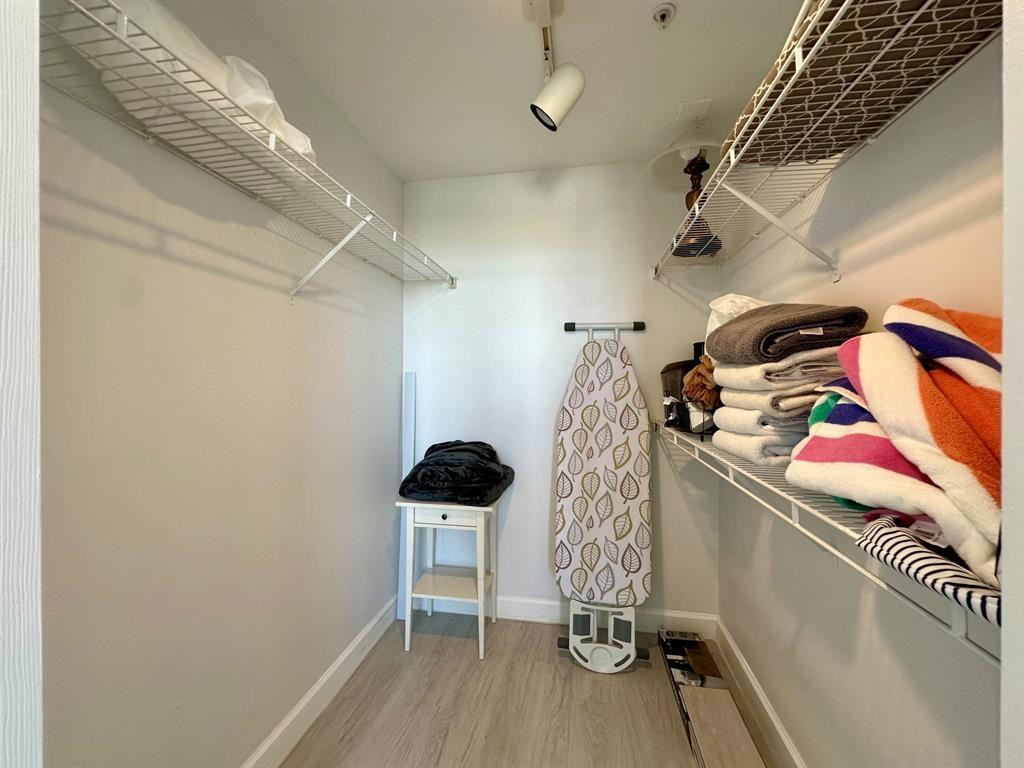 TOWER CONDO AT CITYPLACE - Residential Lease