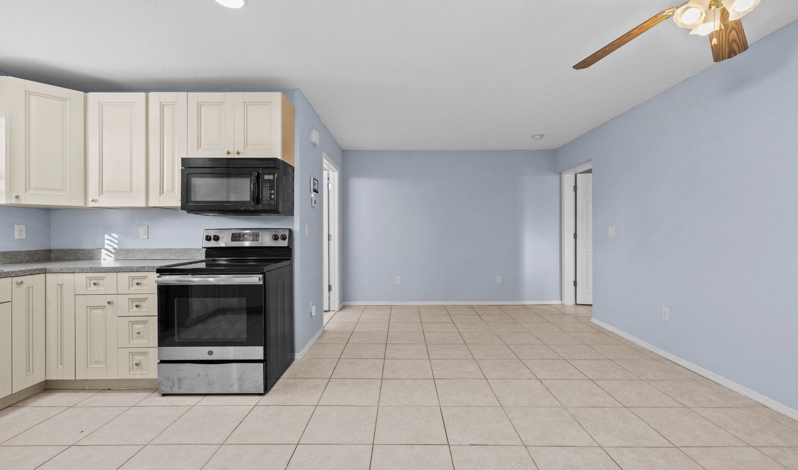 RIVER PARK-UNIT 4 - Residential Lease