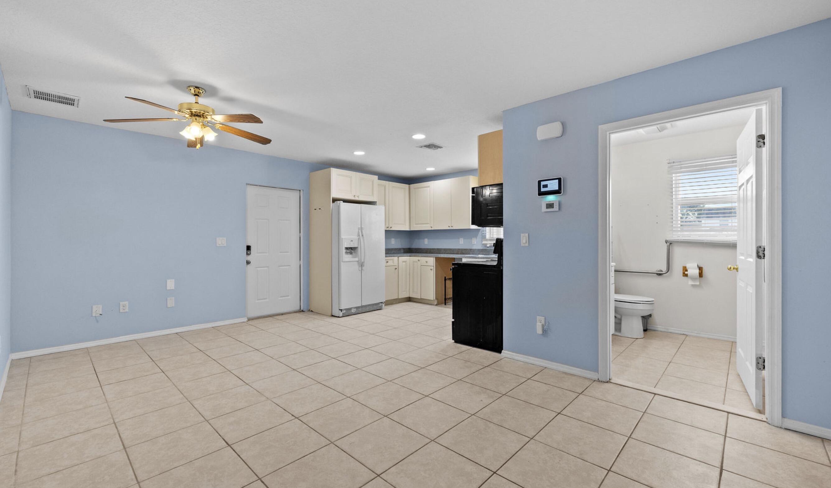 RIVER PARK-UNIT 4 - Residential Lease